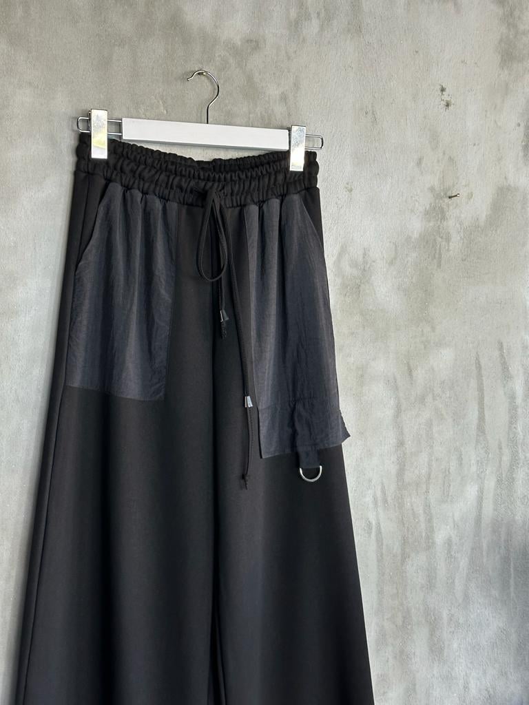 Tasarım Paraşüt Cep Detaylı Bol Paça Pantolon (Siyah)