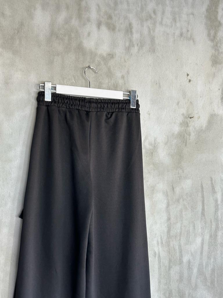 Tasarım Paraşüt Cep Detaylı Bol Paça Pantolon (Siyah)