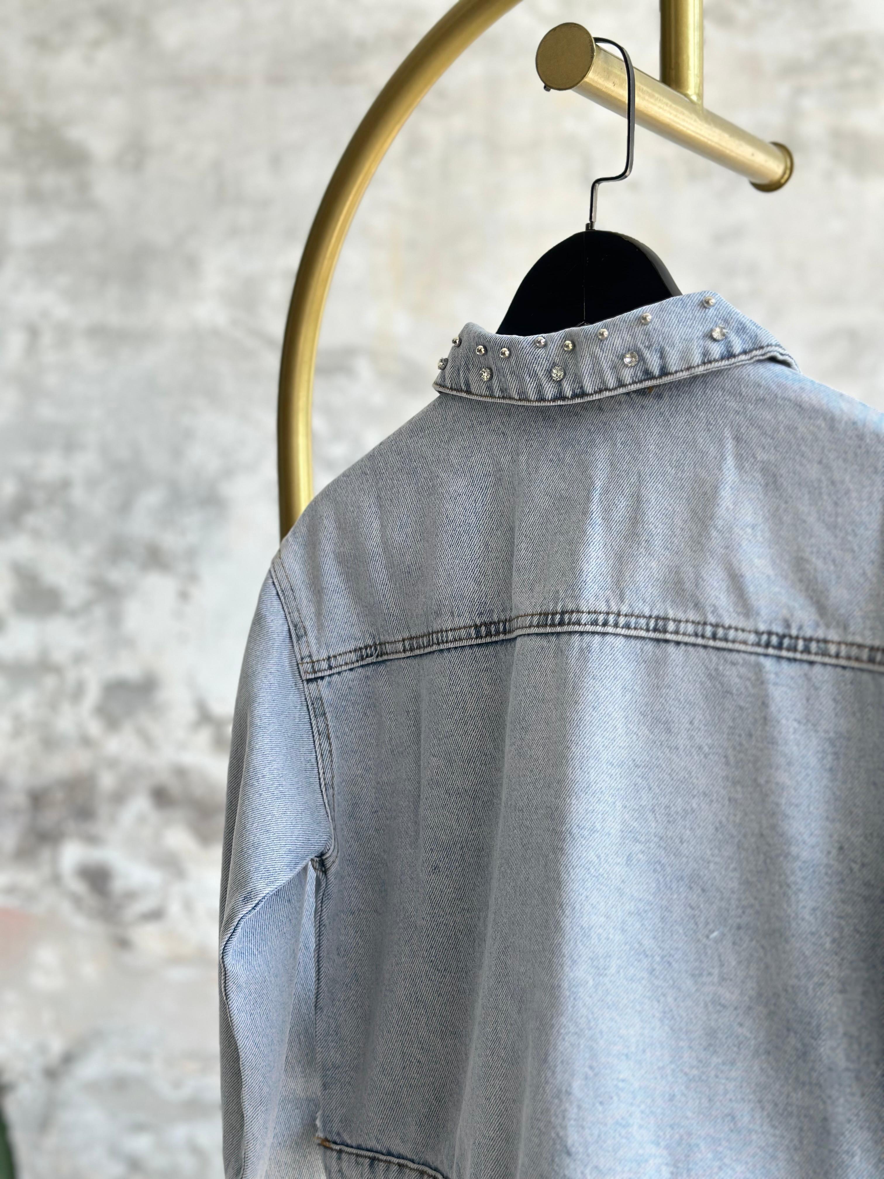 Tasarım Taşlı Kuşaklı Denim Ceket (Mavi)