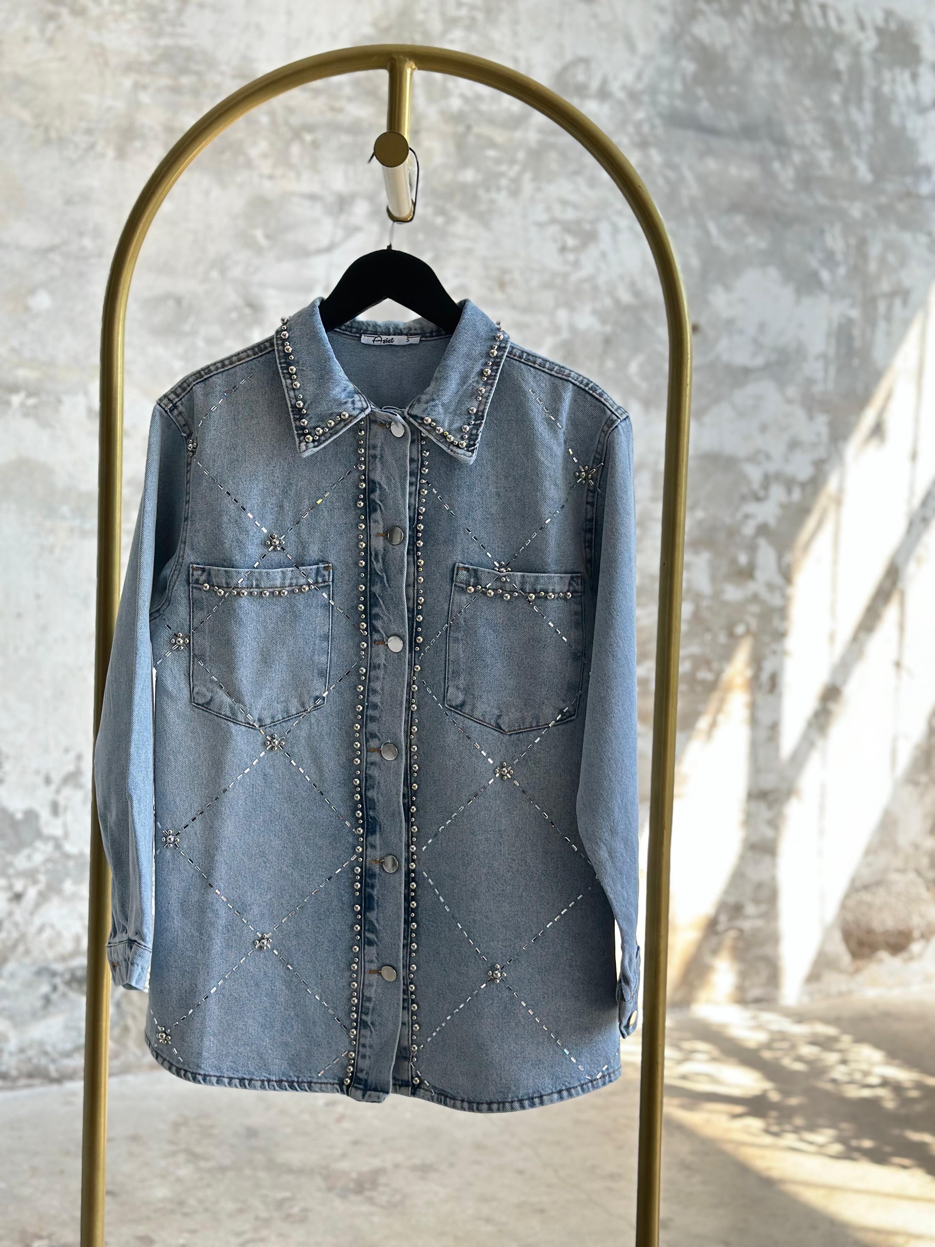 Tasarım Zımba Taş Ve Kristal Taş İşçilikli Denim Ceket (Buz Mavisi)