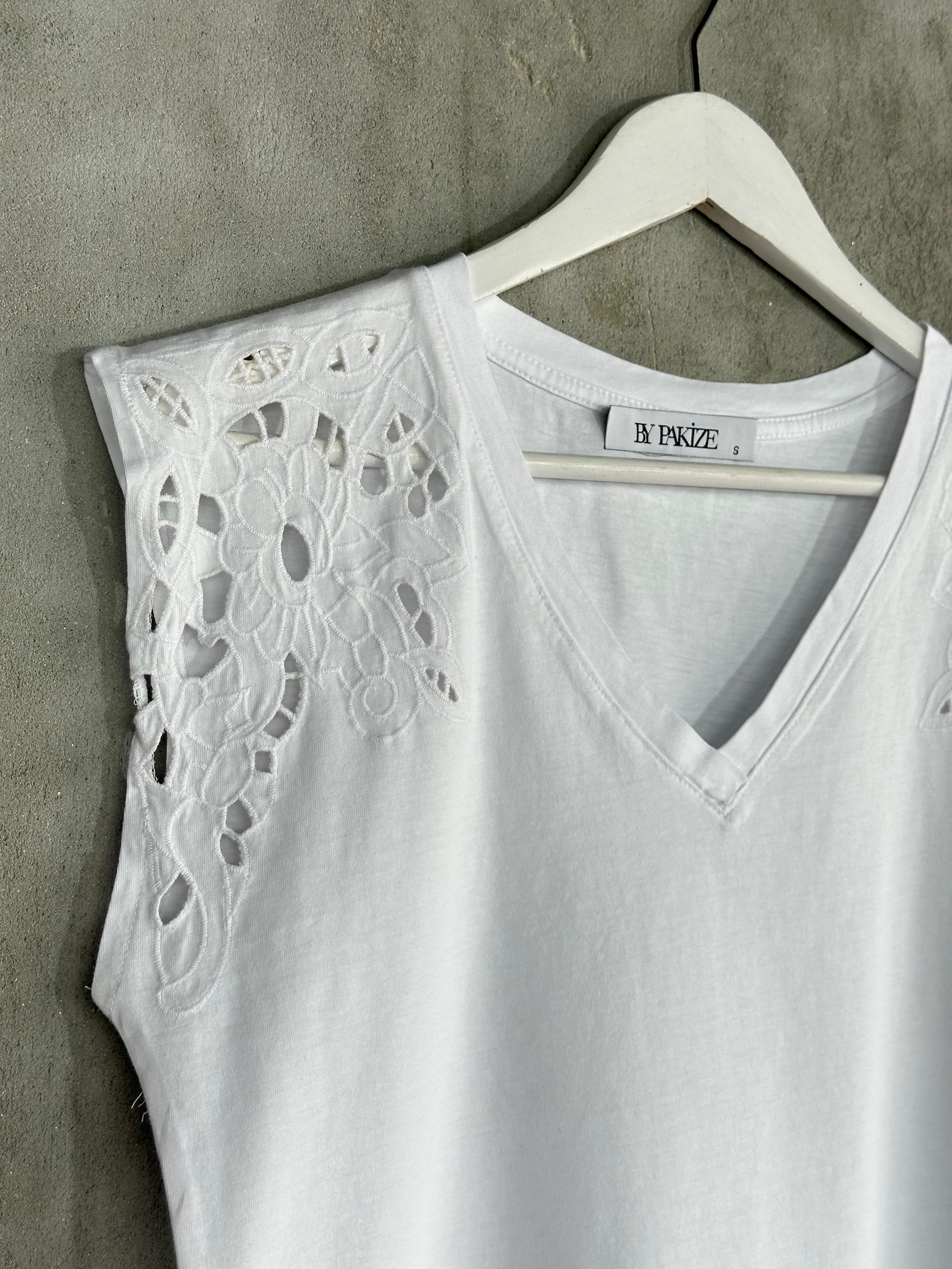 Tığ İşçilikli Lüks Kaliteli Tişört (Siyah/Beyaz/Gri)