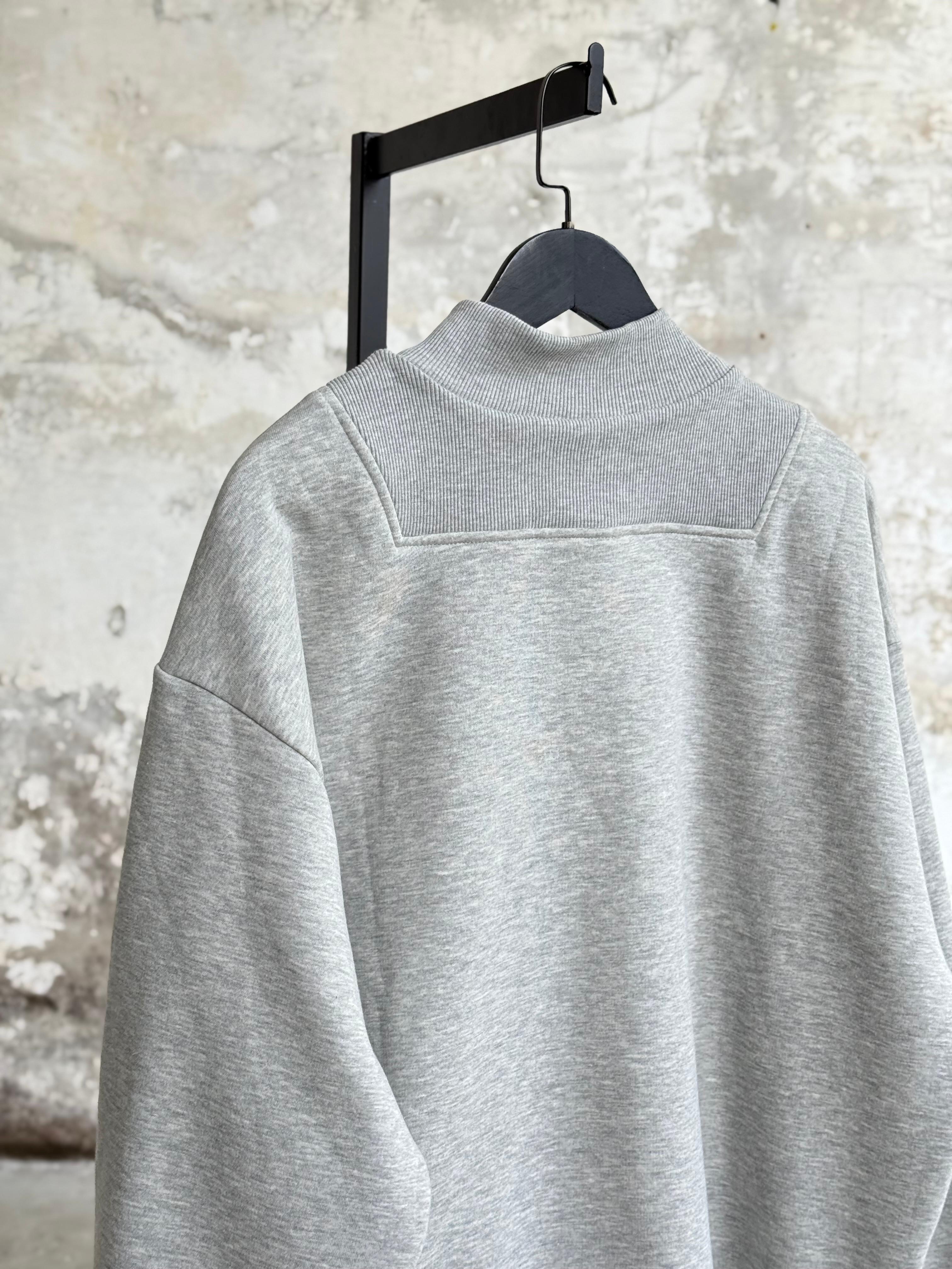 Tshrt Detay Yarım Fermuarlı Oversize Sweat (Gri)