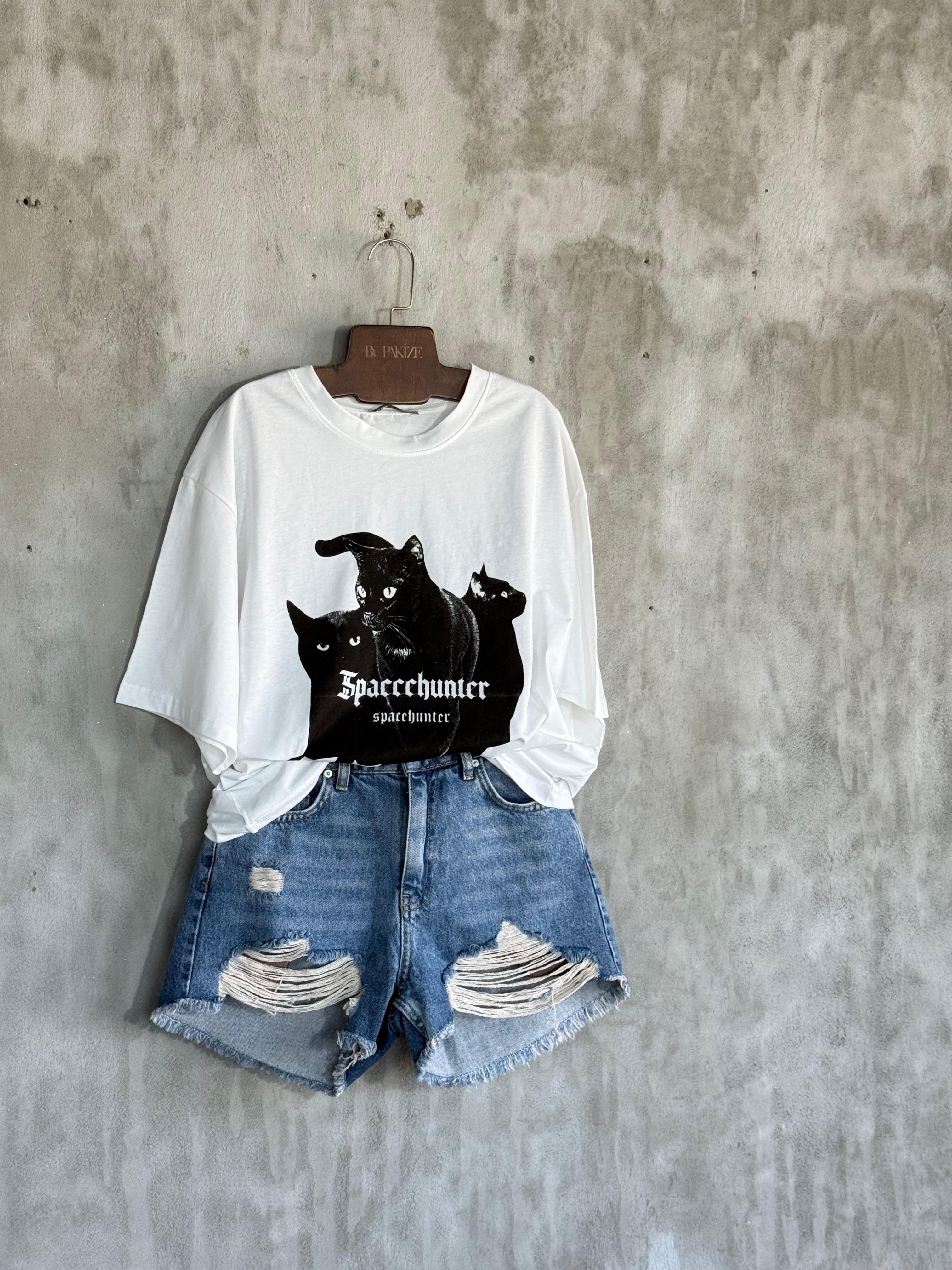 Üç Kedi Baskılı Oversize Dokuma Tişört (Beyaz)