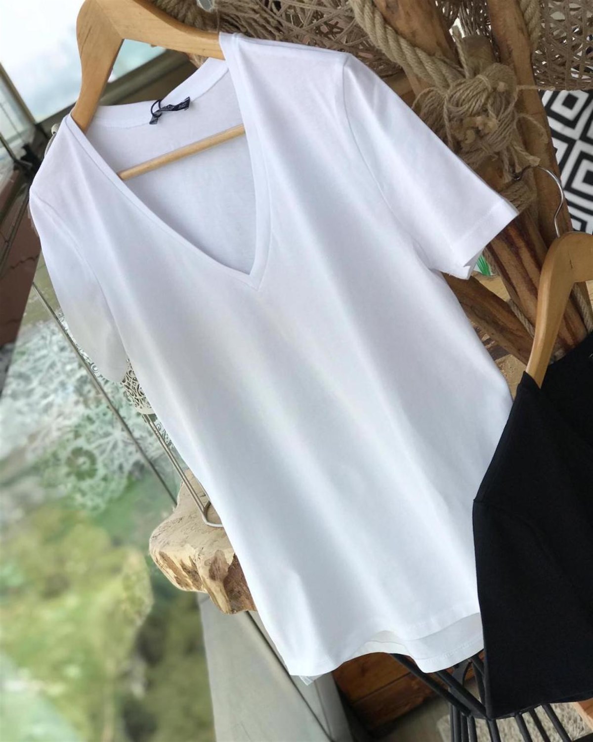 V Yaka Basic Penye Tshirt  (SİYAH & BEYAZ)