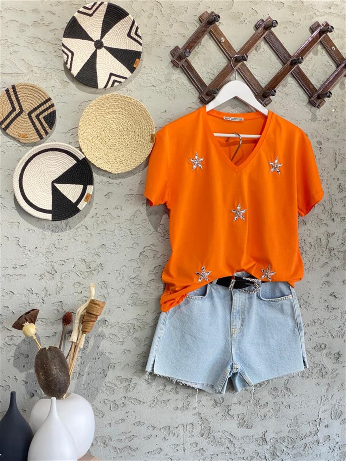 V Yaka Kristal Taşlı Yıldız Detay Tshirt (Oranj)