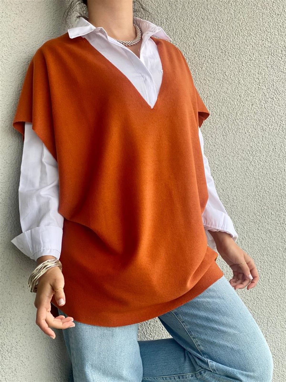 V Yaka Oversize Kesim Süveter (Kiremit)