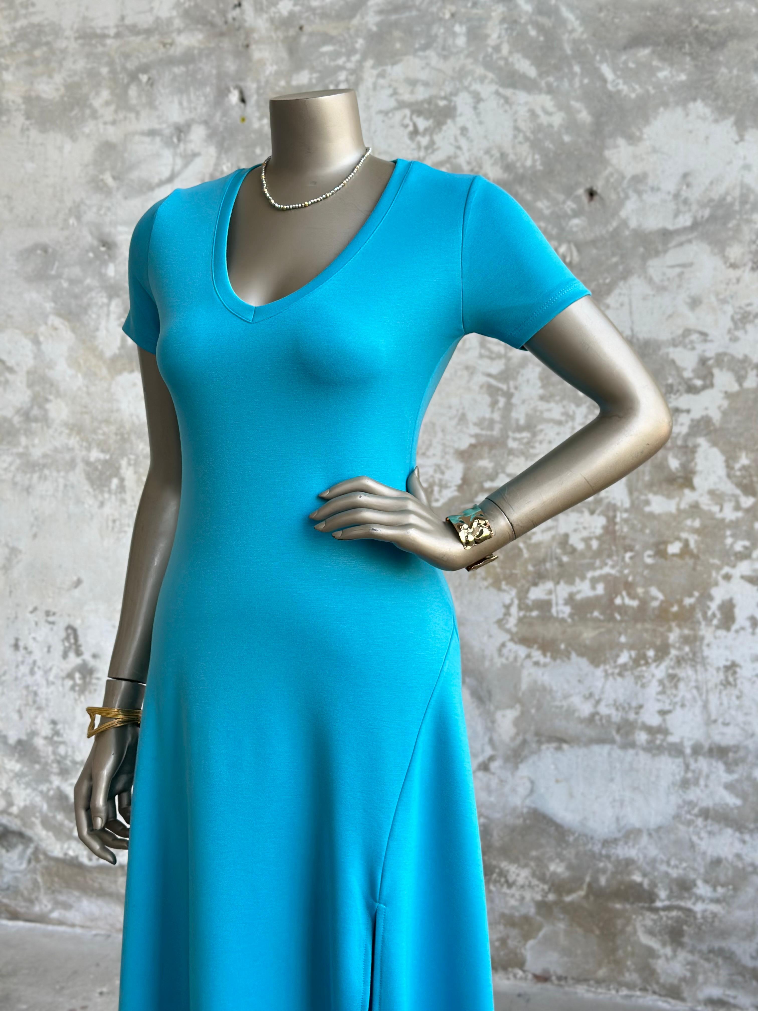 V Yaka Yırtmaç Detaylı Basic Elbise (Turkuaz)