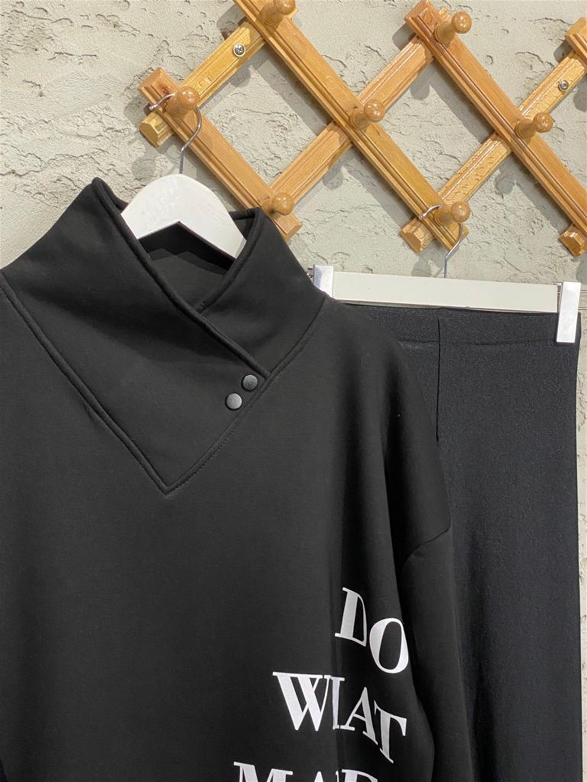 Yaka Detaylı Oversize Sweat (Siyah)