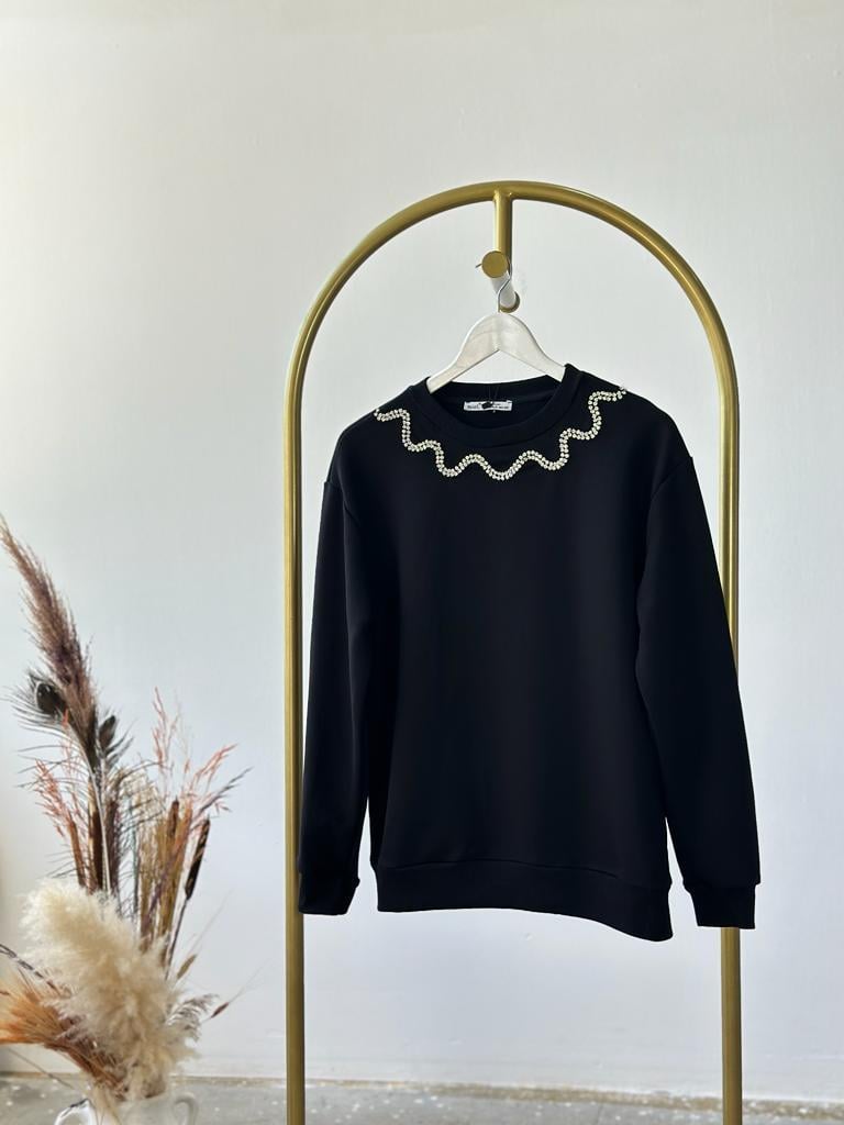 Yakası Kristal Taş İşçilikli Kadın Sweat (Siyah)