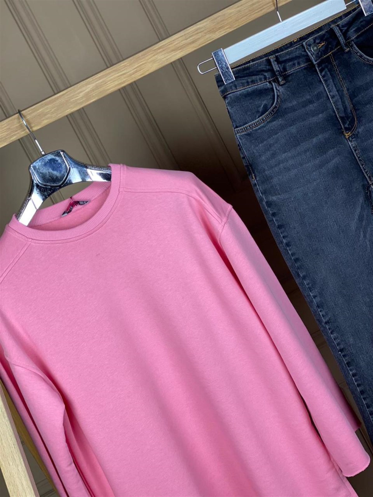 Yanları Yırtmaç Detaylı Sweatshirt (PEMBE & SİYAH &LİLA)