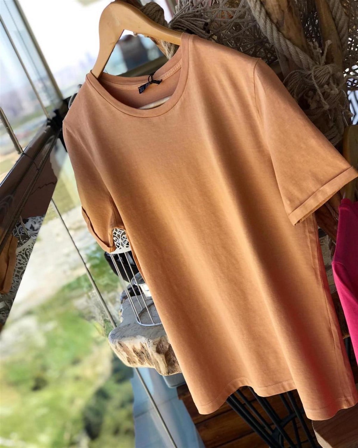 Yıkamalı Kumaş Kolları Duble Katlamalı Basic Tshirt (CAMEL & PEMBE)