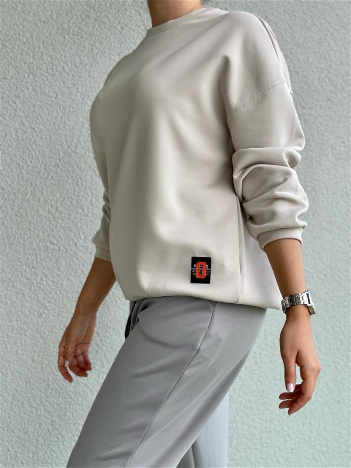 Yumoş Doku Arma Detaylı Sweat (Taş)