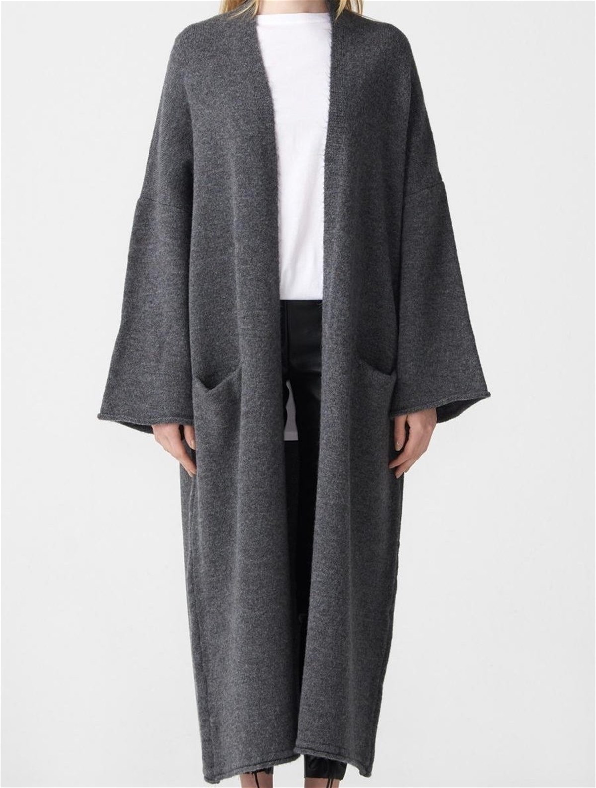 Yumoş Kumaş Kimono Kollu Cepli Uzun Hırka (GRİ)