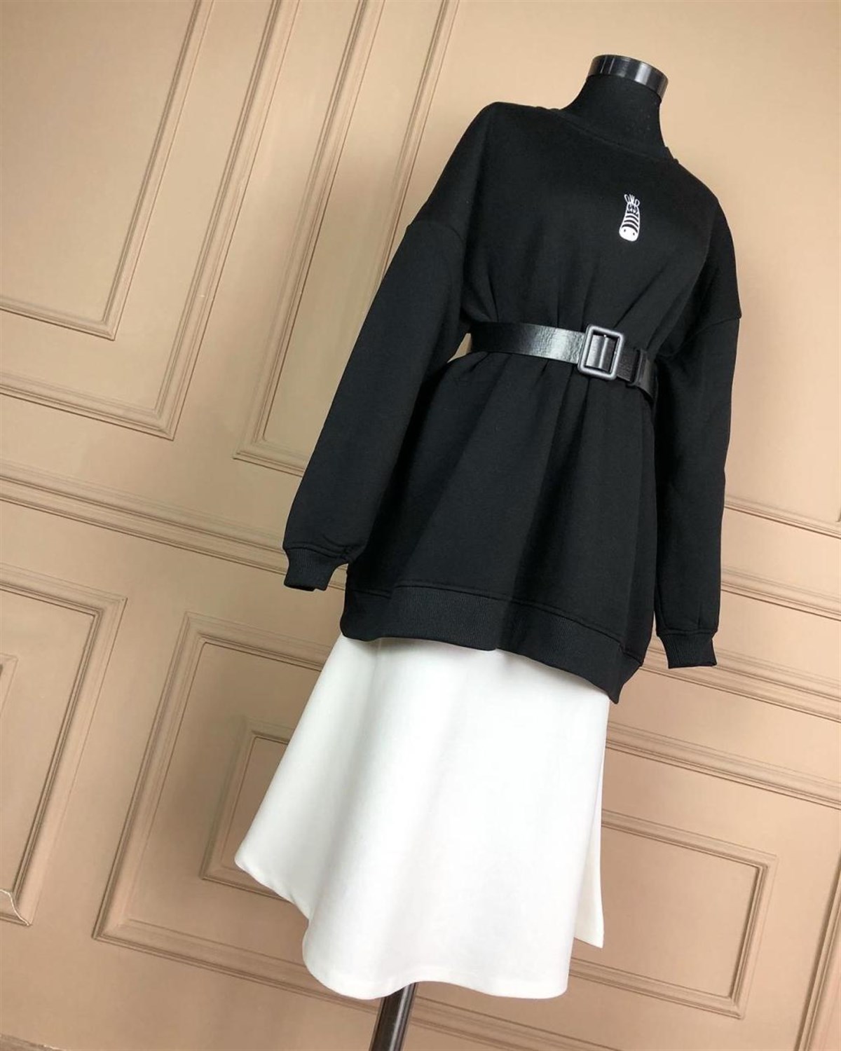 Zebra Nakışlı Sweatshirt (SİYAH)
