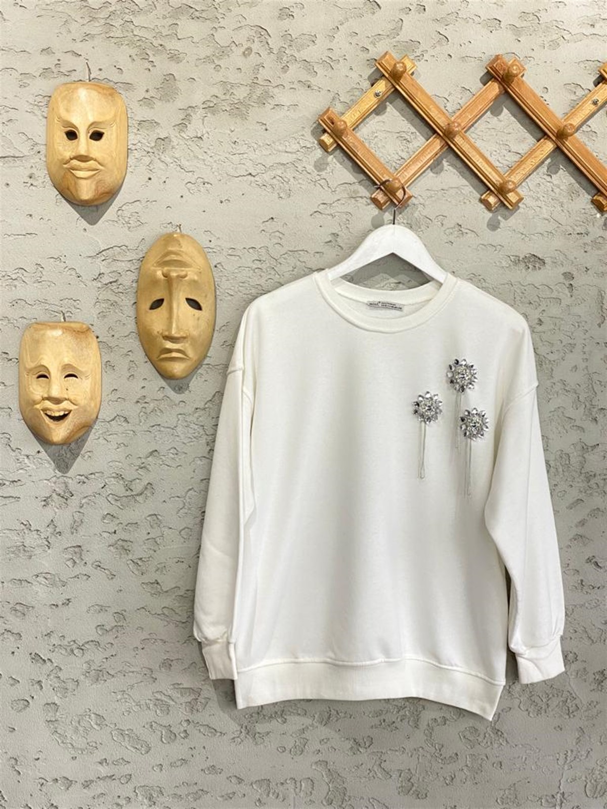 Zincir Salkımlı Kristal Taşlı Sweat (Ekru)