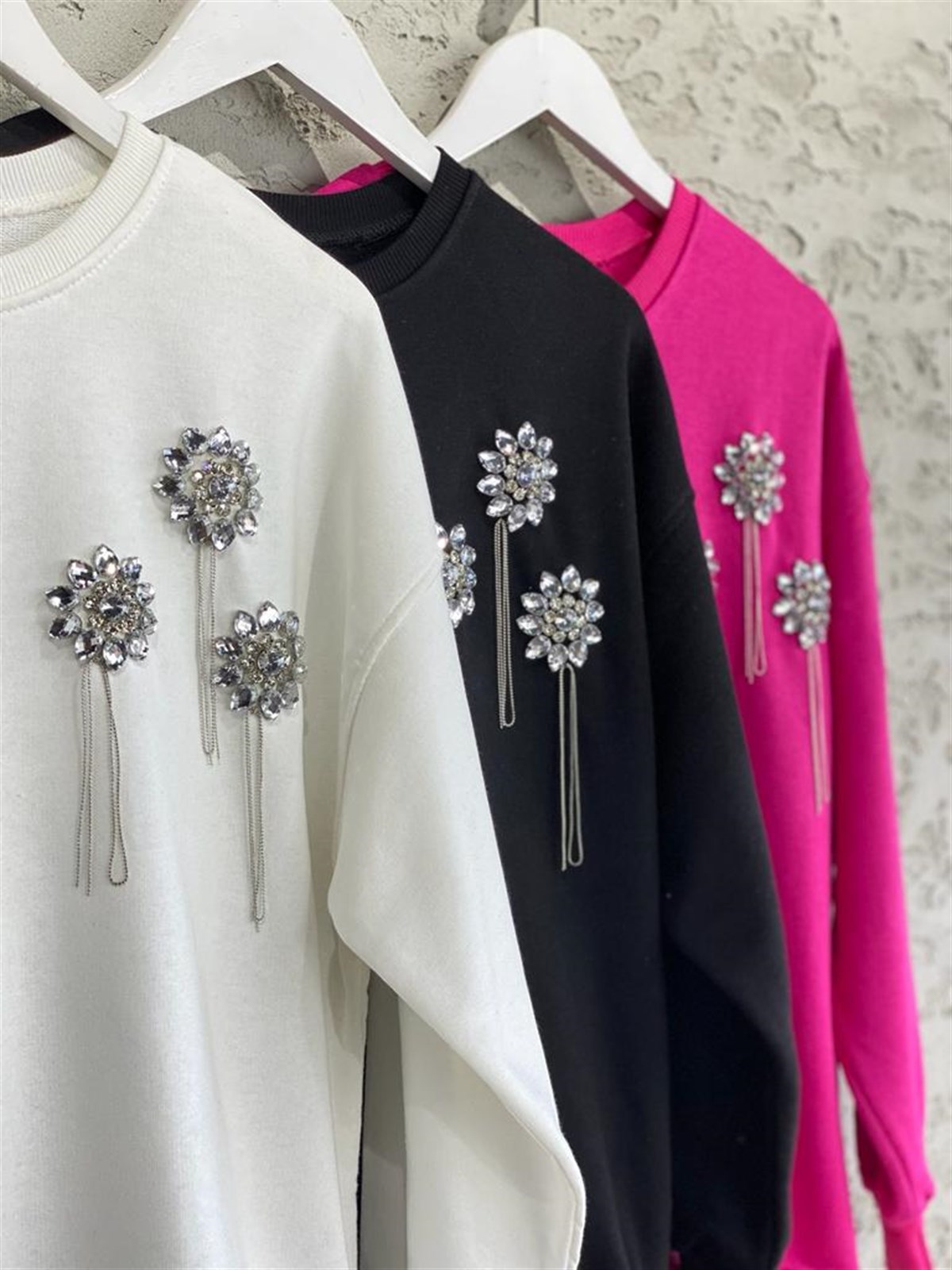 Zincir Salkımlı Kristal Taşlı Sweat (Ekru)