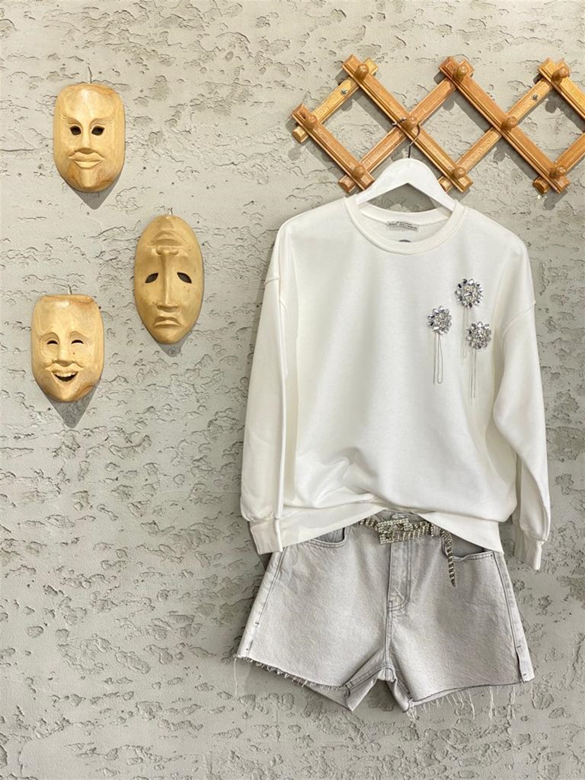 Zincir Salkımlı Kristal Taşlı Sweat (Ekru)