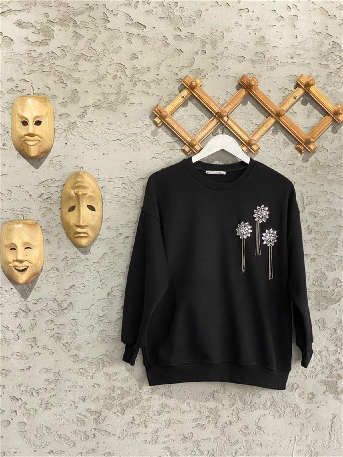 Zincir Salkımlı Kristal Taşlı Sweat (Siyah)