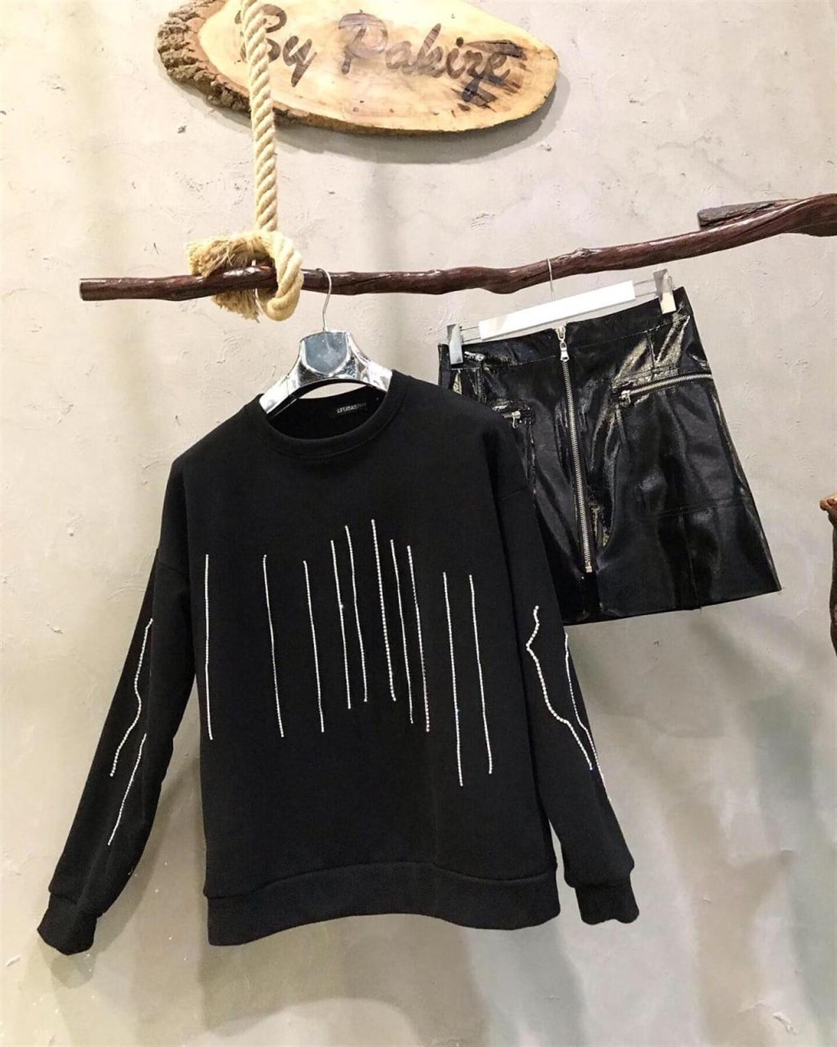 Zincir Taşlı Sweatshirt