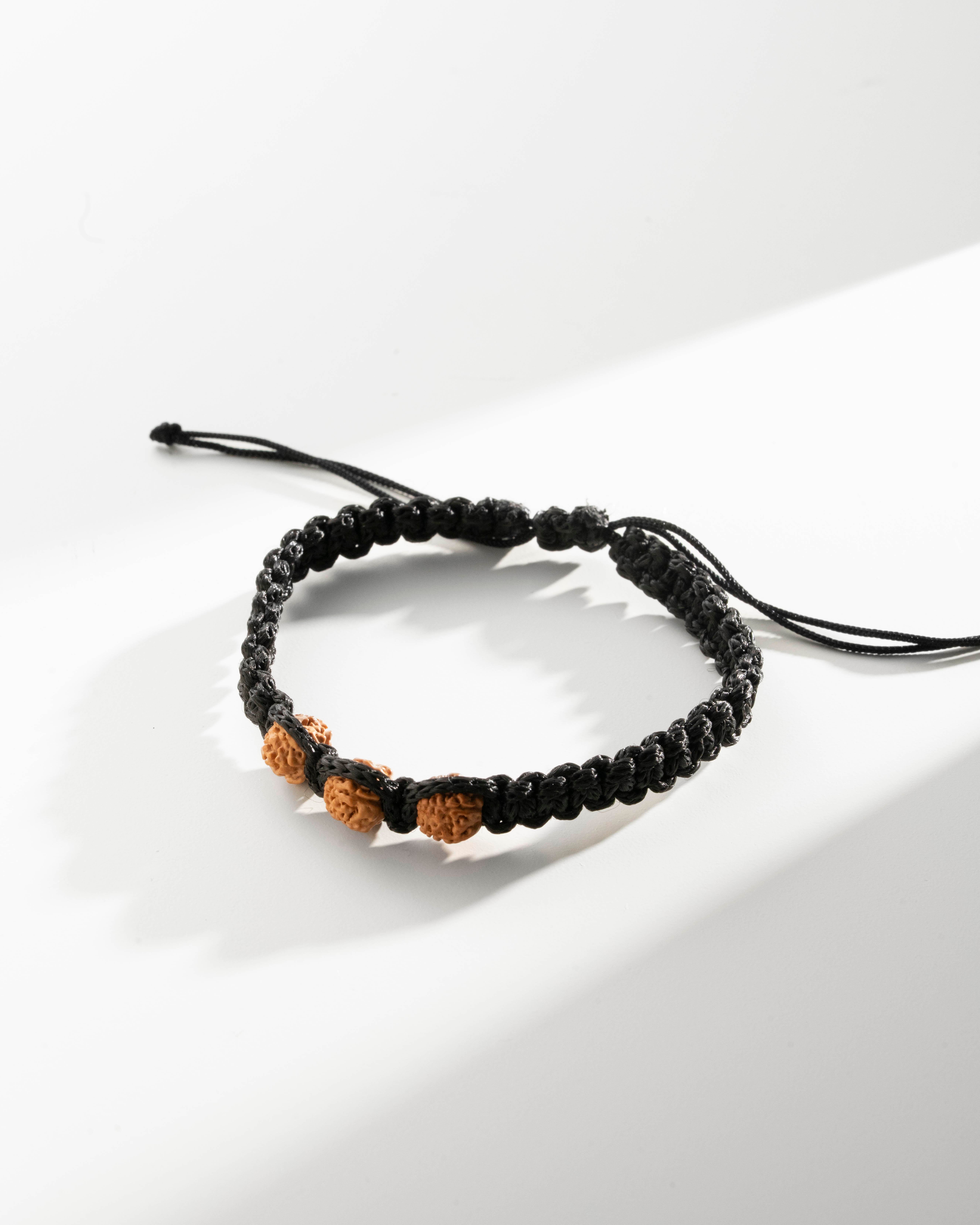 3 Tohumlu Makrome Örme Rudraksha Bileklik