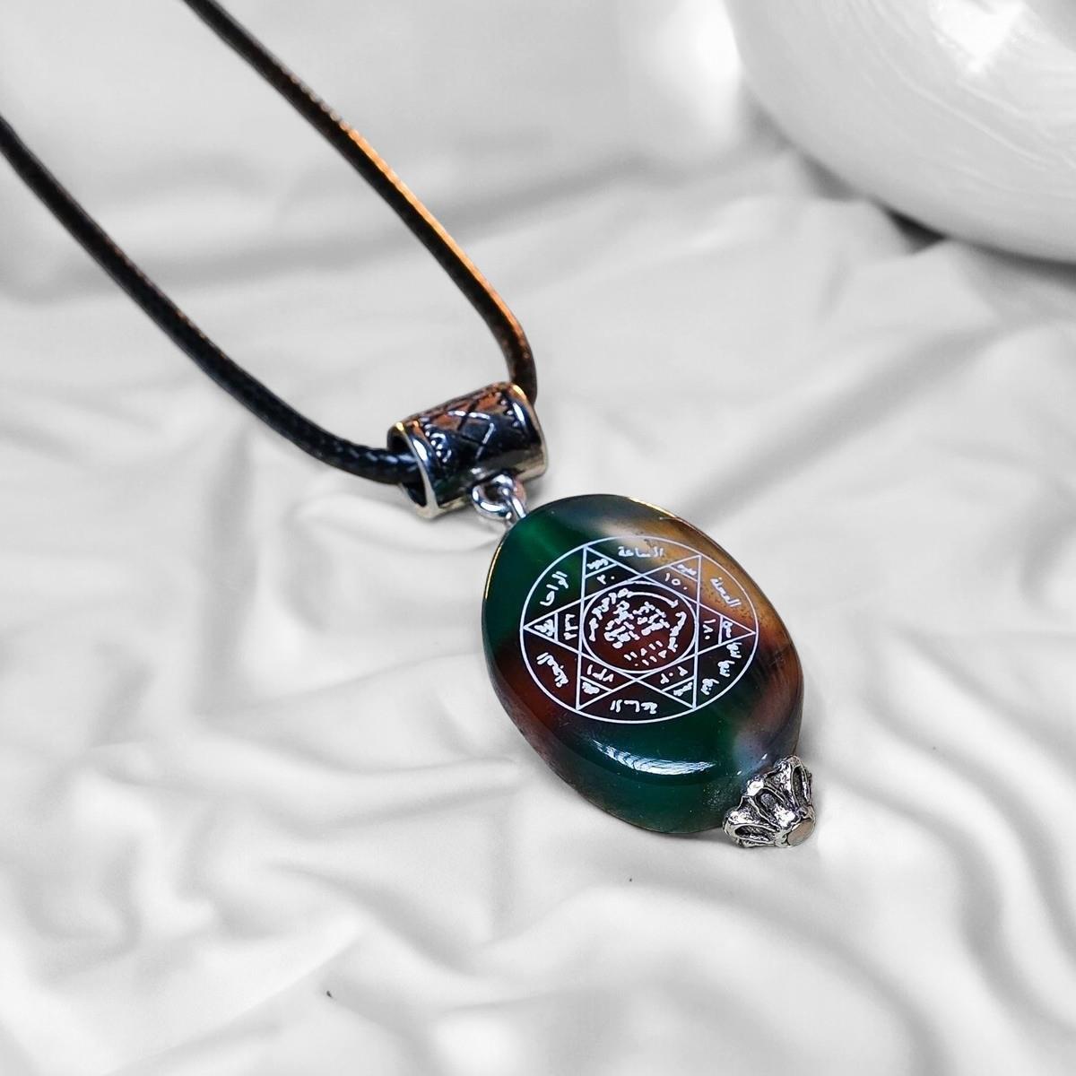 Mührü Süleyman Yazılı Renkli Oval Akik Taşı Kolye