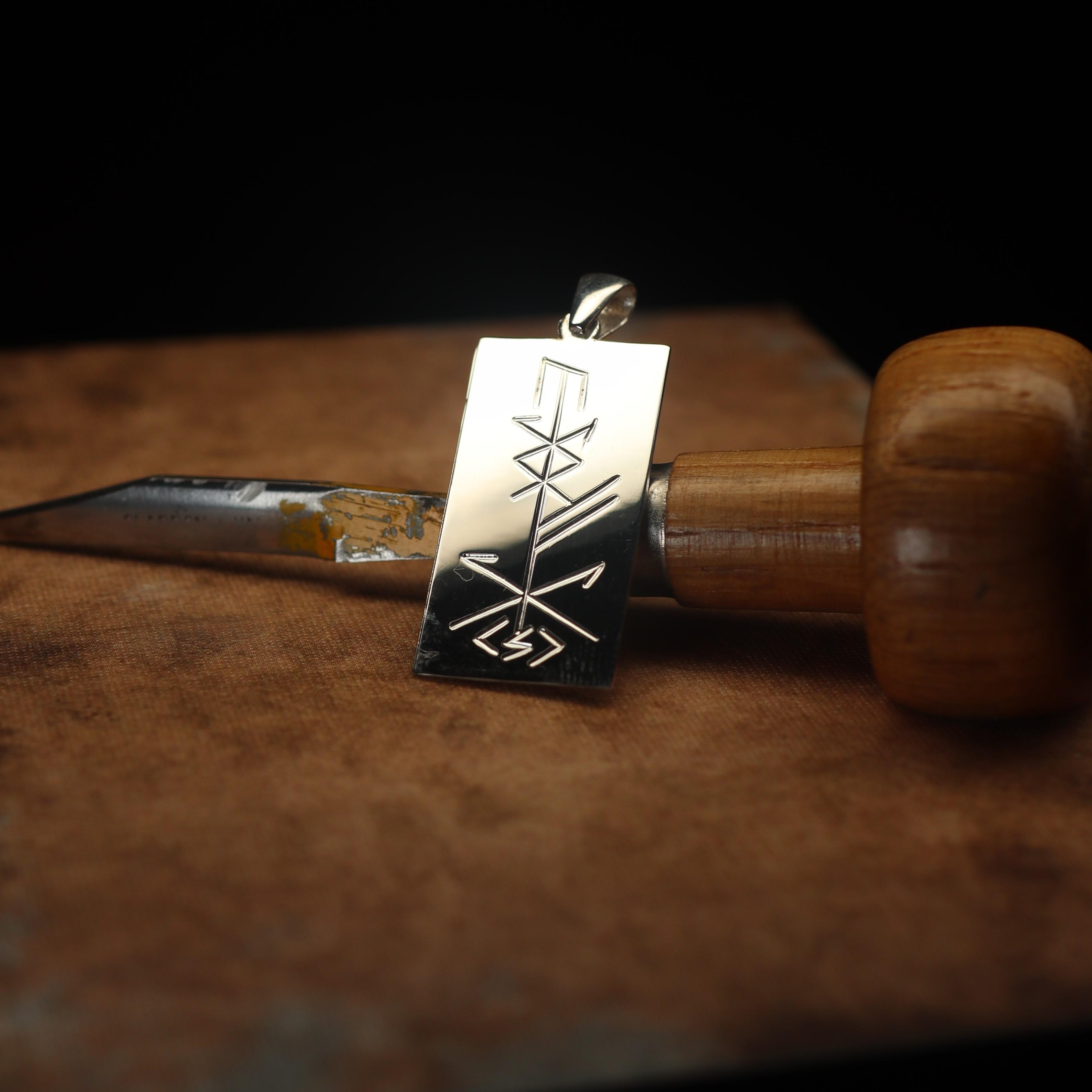 Bind Rune Necklace Silver