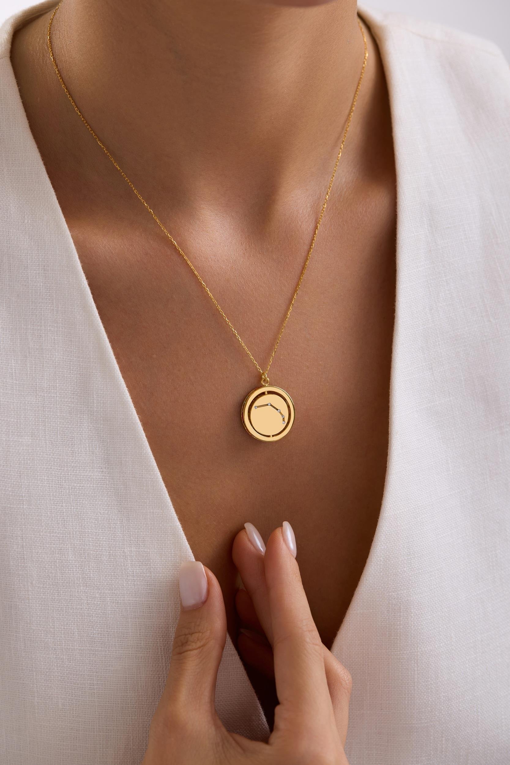 Zodiac Flip Kolye Taşlı Çerçeve