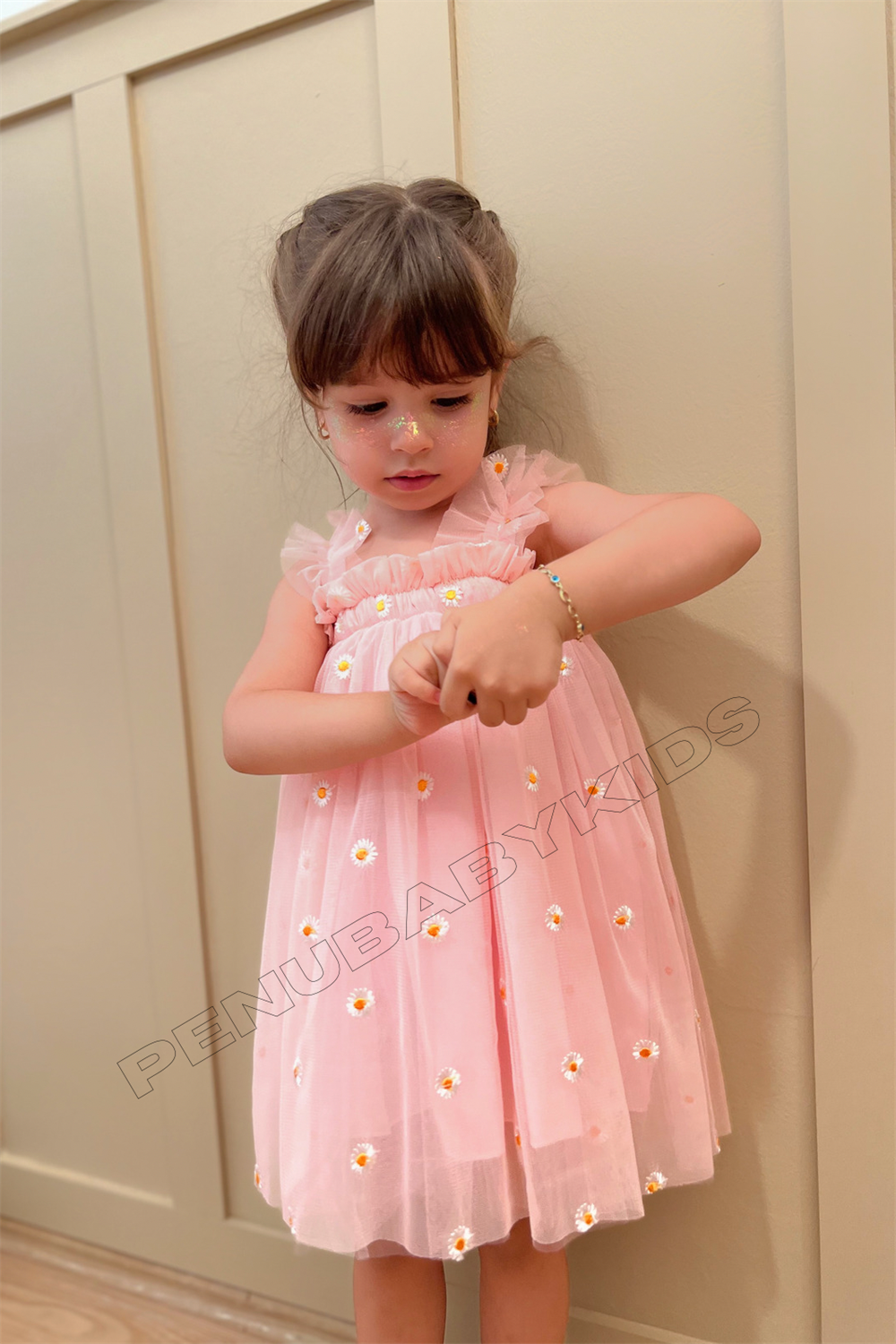 Pembe Papatya İşlemeli Askılı Kız Bebek Elbise - Daisy
