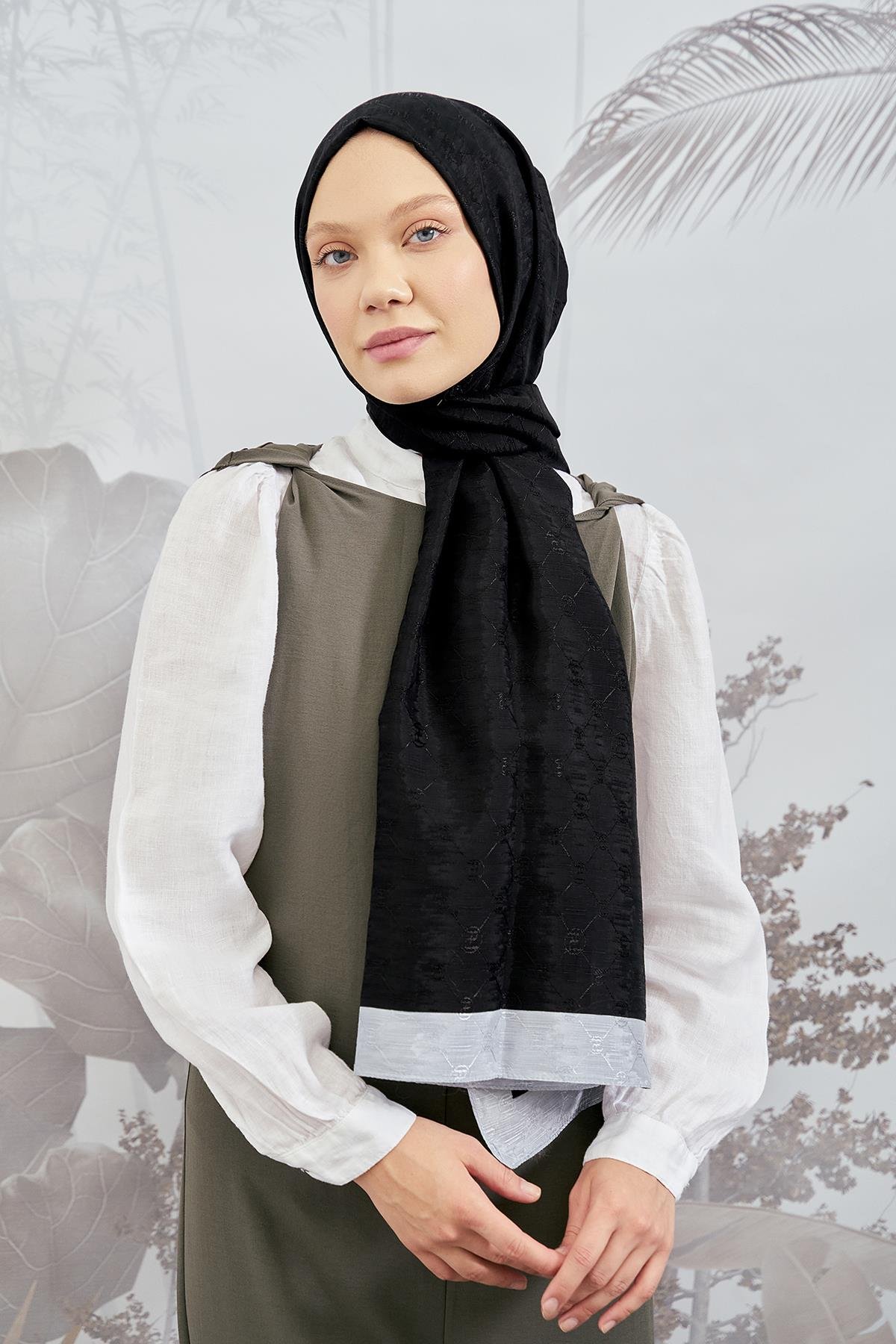 Armanda Zincir Monogram Desenli Şal 3042-Siyah Gri