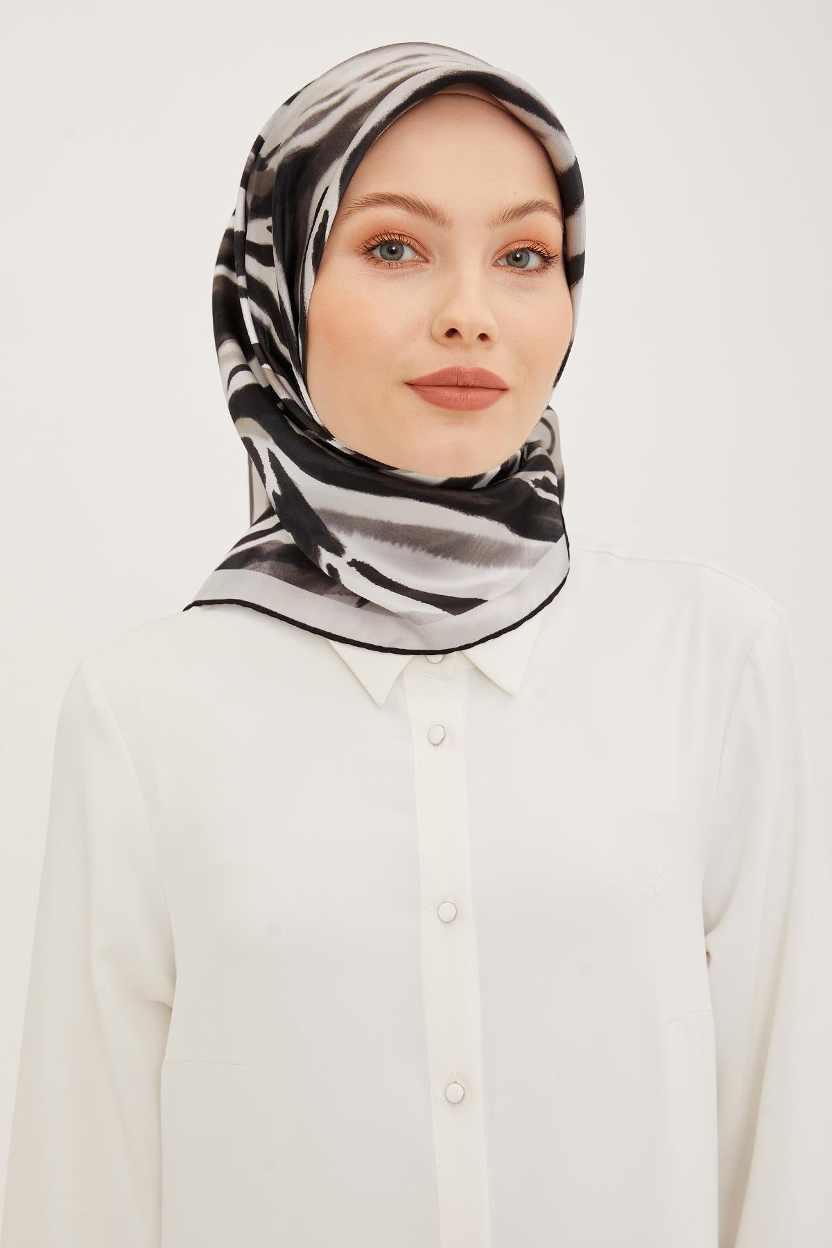Armine Tivil İpek Eşarp 8929D E23YA8929D02-32