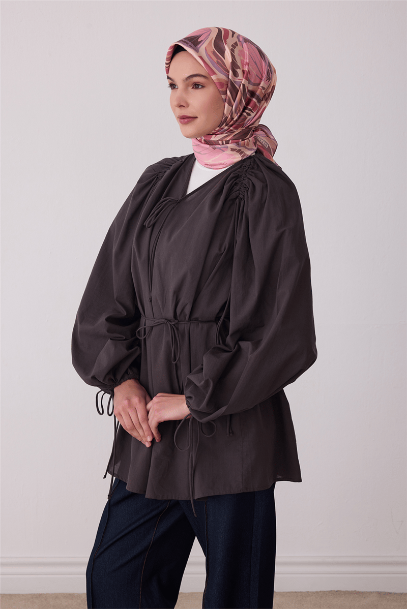Belli Çiçek Desenli  Tivil İpek Eşarp E26KA4417D01-04