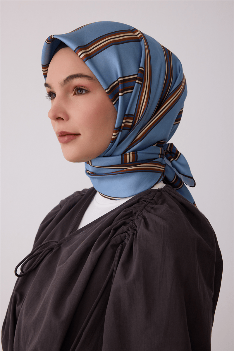 Belli Geometrik Desen Tivil İpek Eşarp E26KA4405D01-82