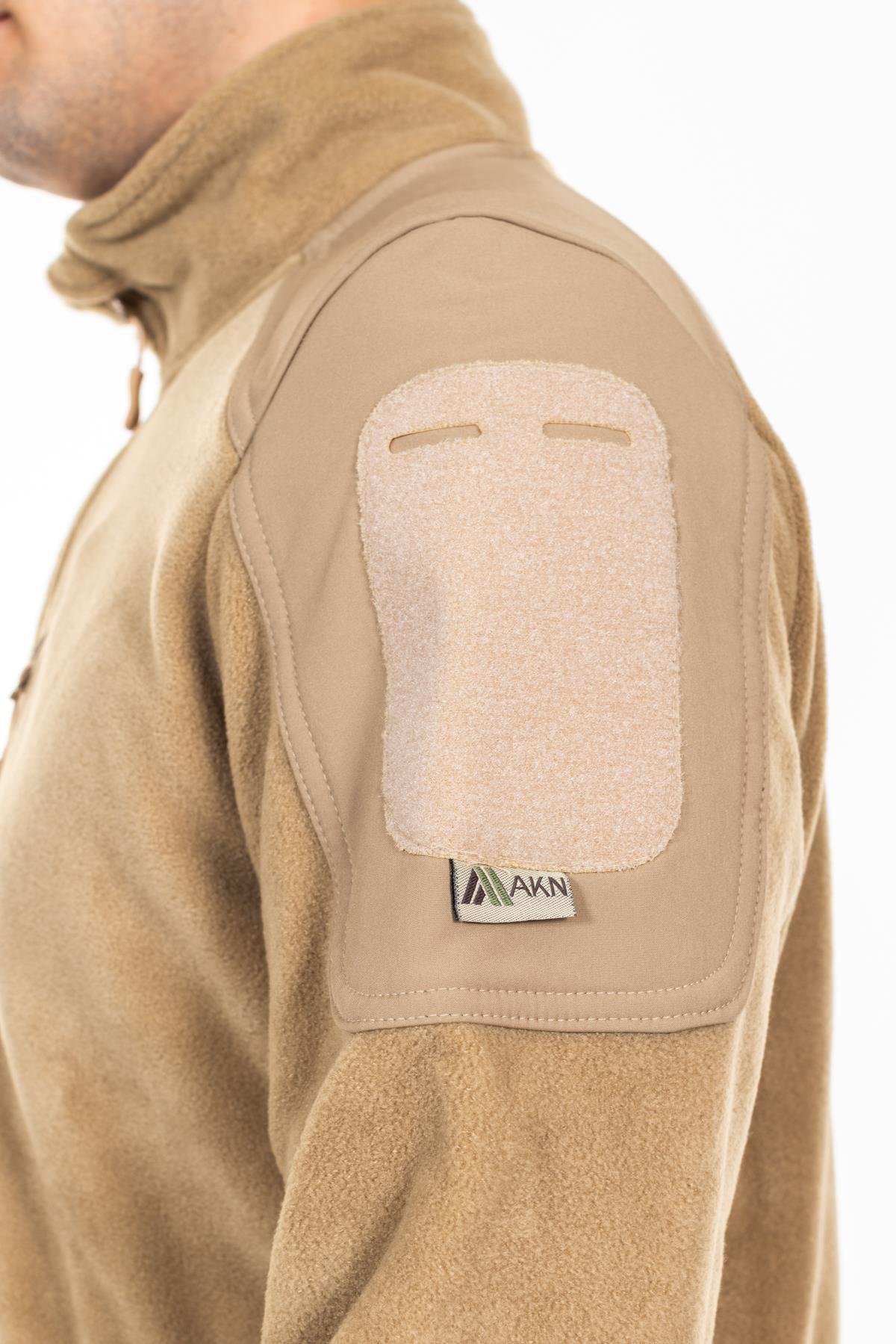 AKN 02 Polar Mont-Bej