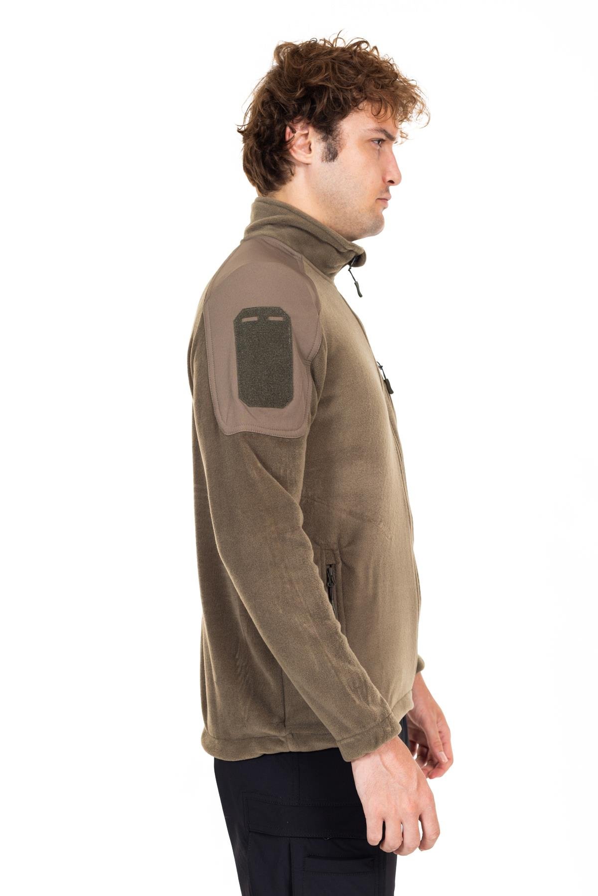 AKN 02 Polar Mont-Haki