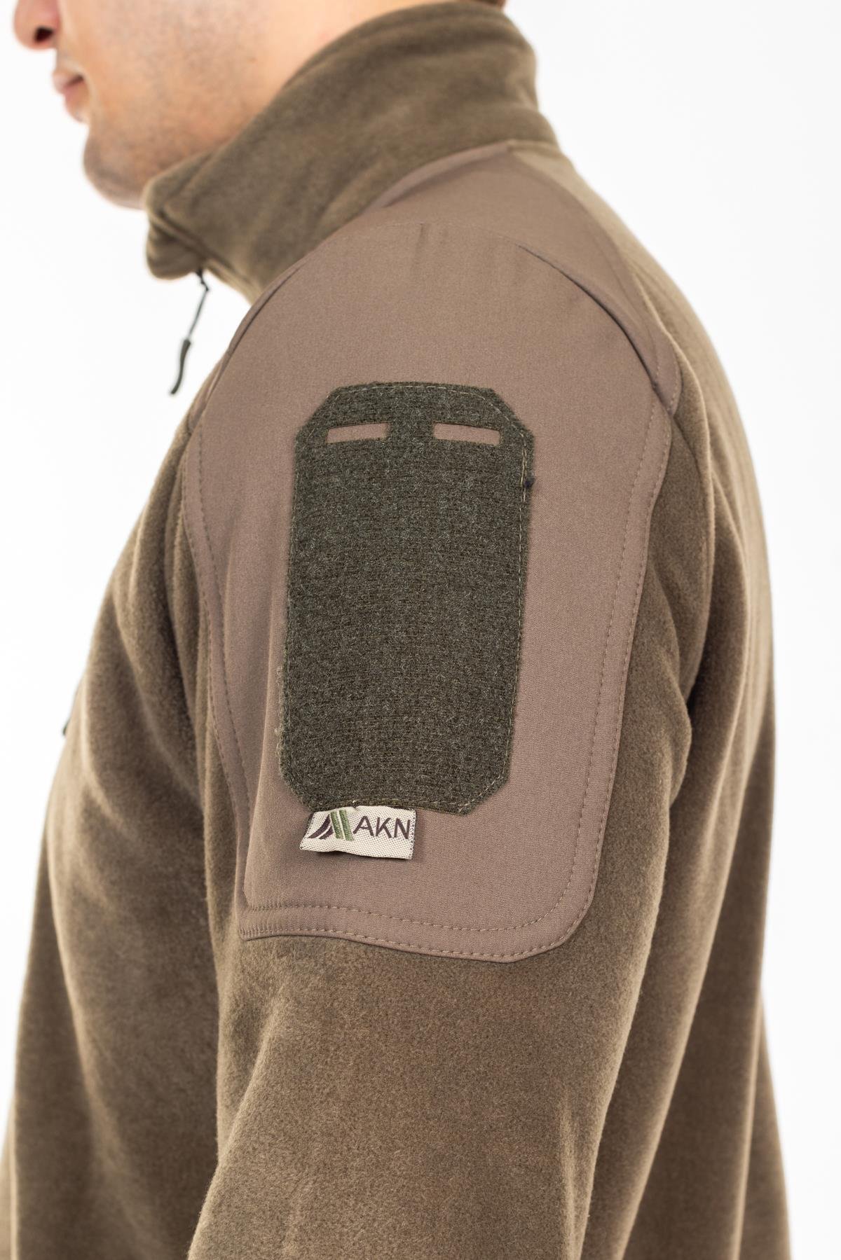 AKN 02 Polar Mont-Haki