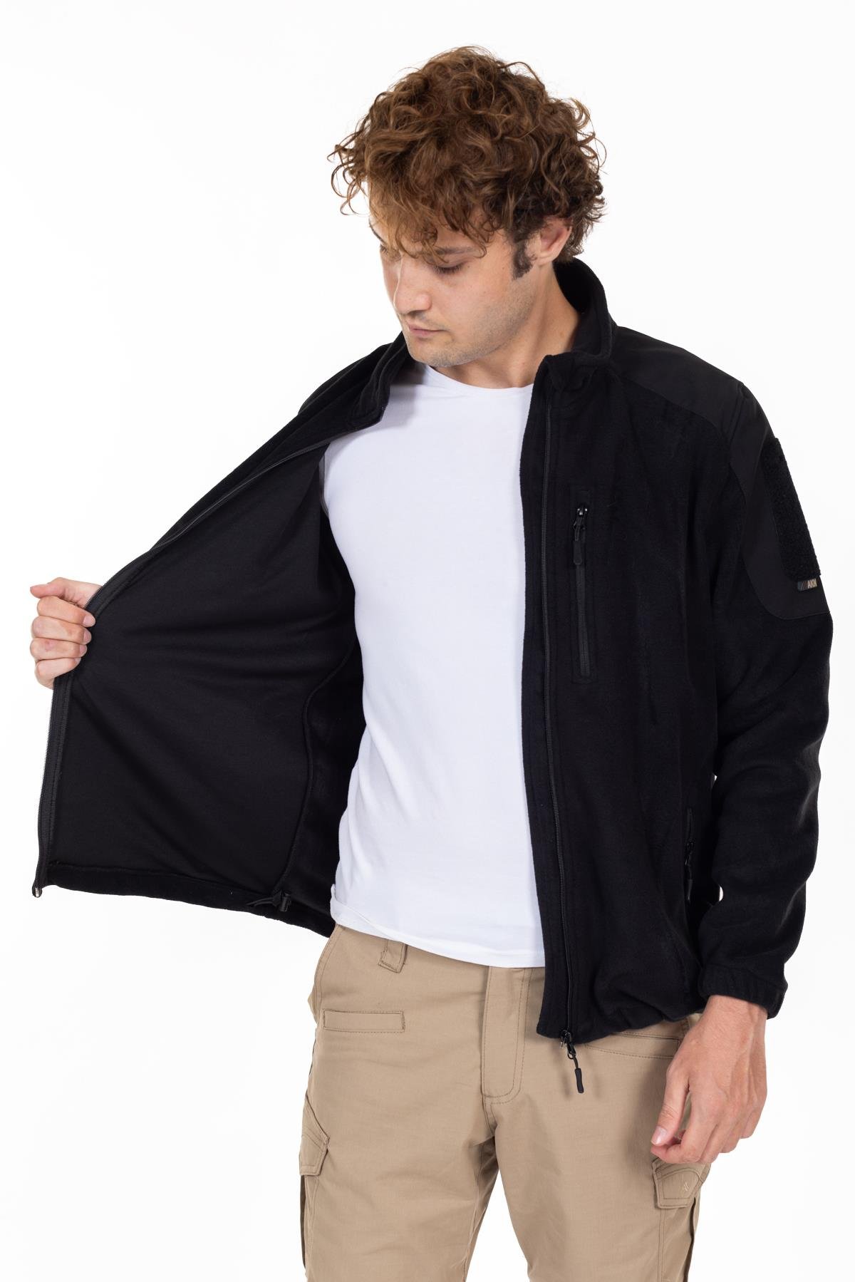 AKN 02 Polar Mont-Siyah