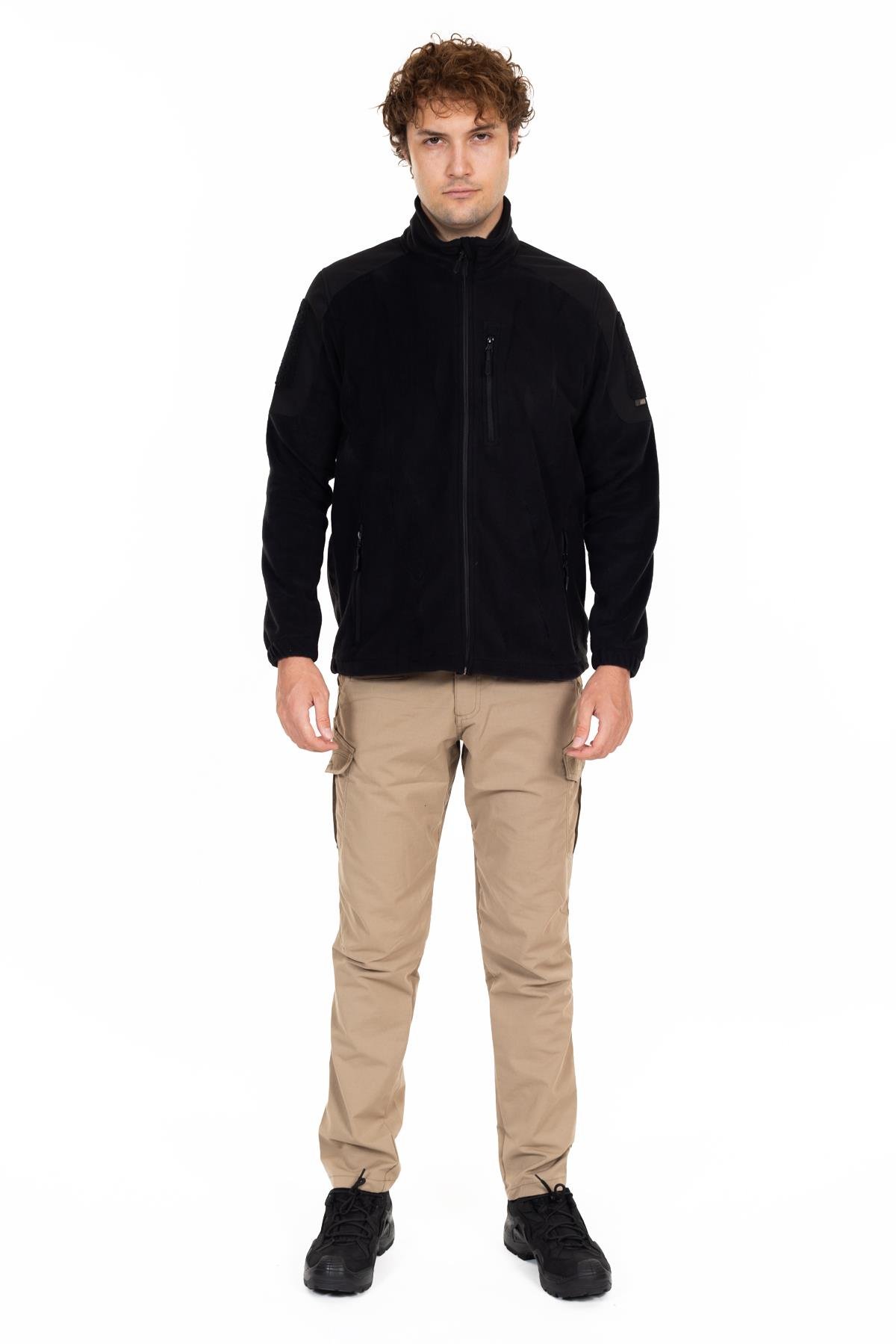 AKN 02 Polar Mont-Siyah