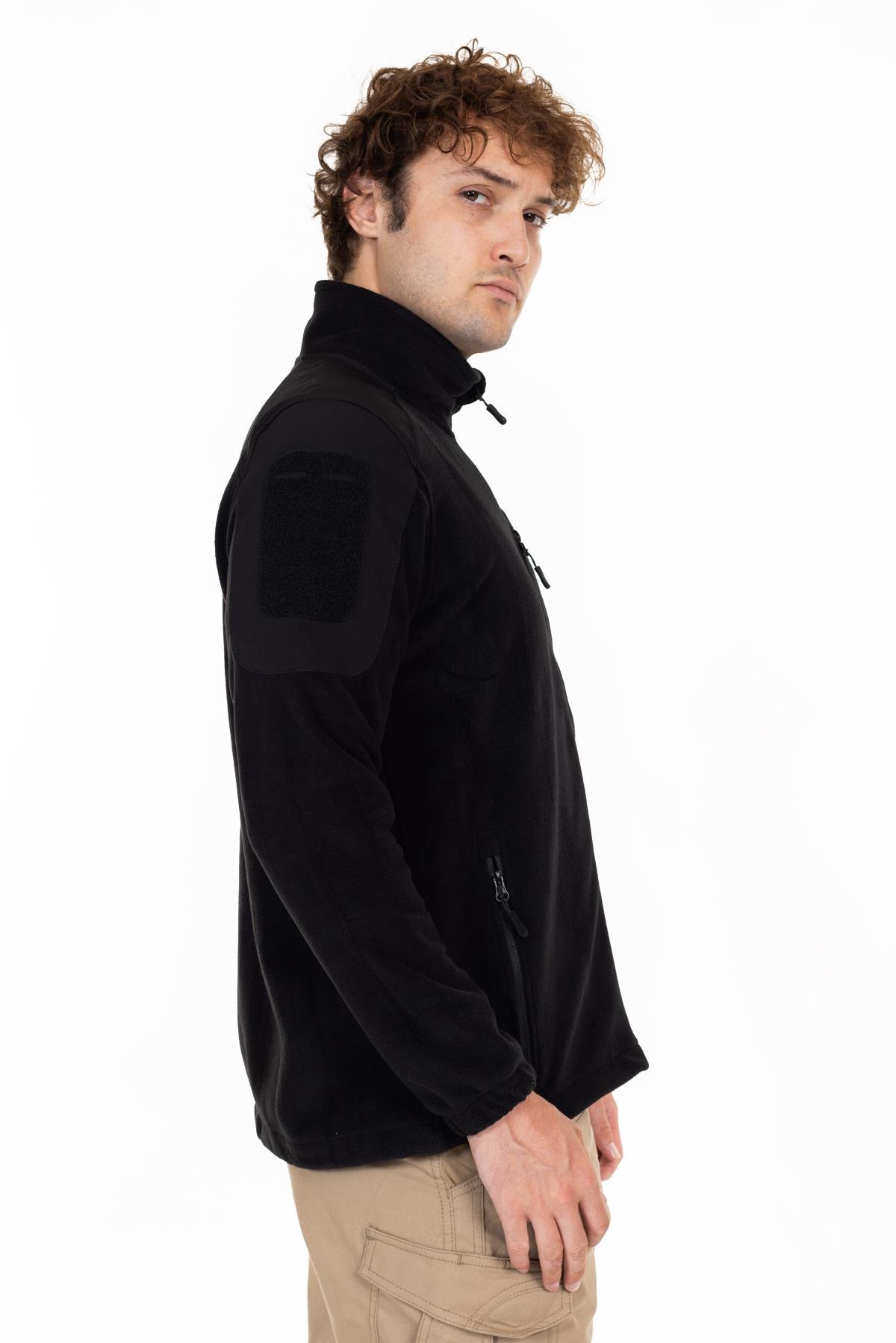 AKN 02 Polar Mont-Siyah