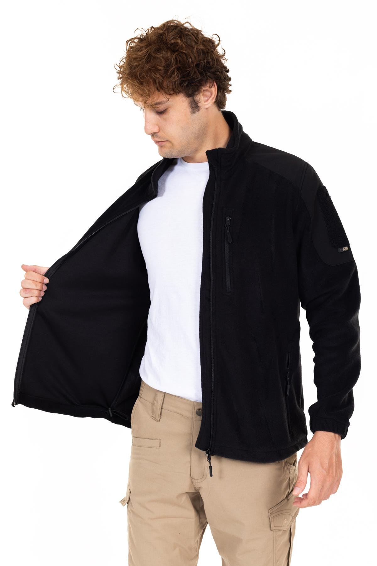 AKN 02 Polar Mont-Siyah