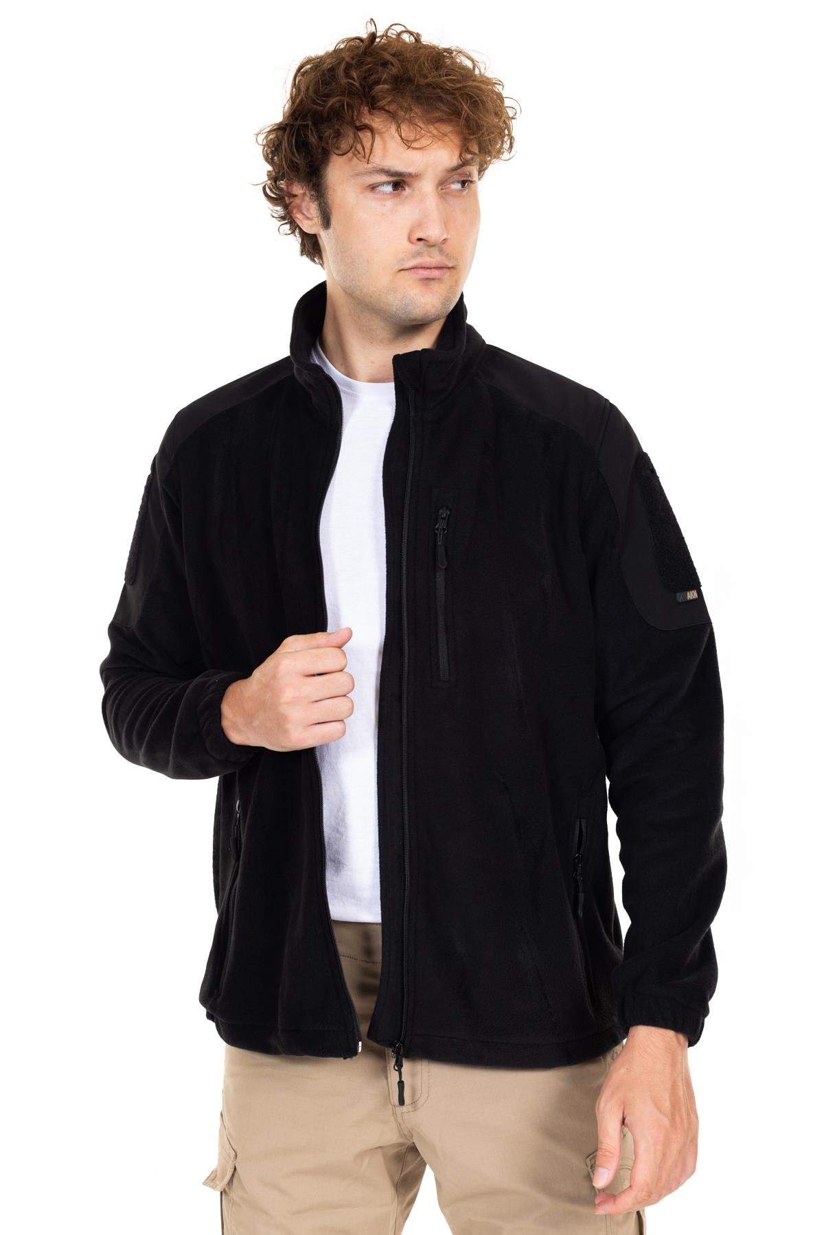 AKN 02 Polar Mont-Siyah