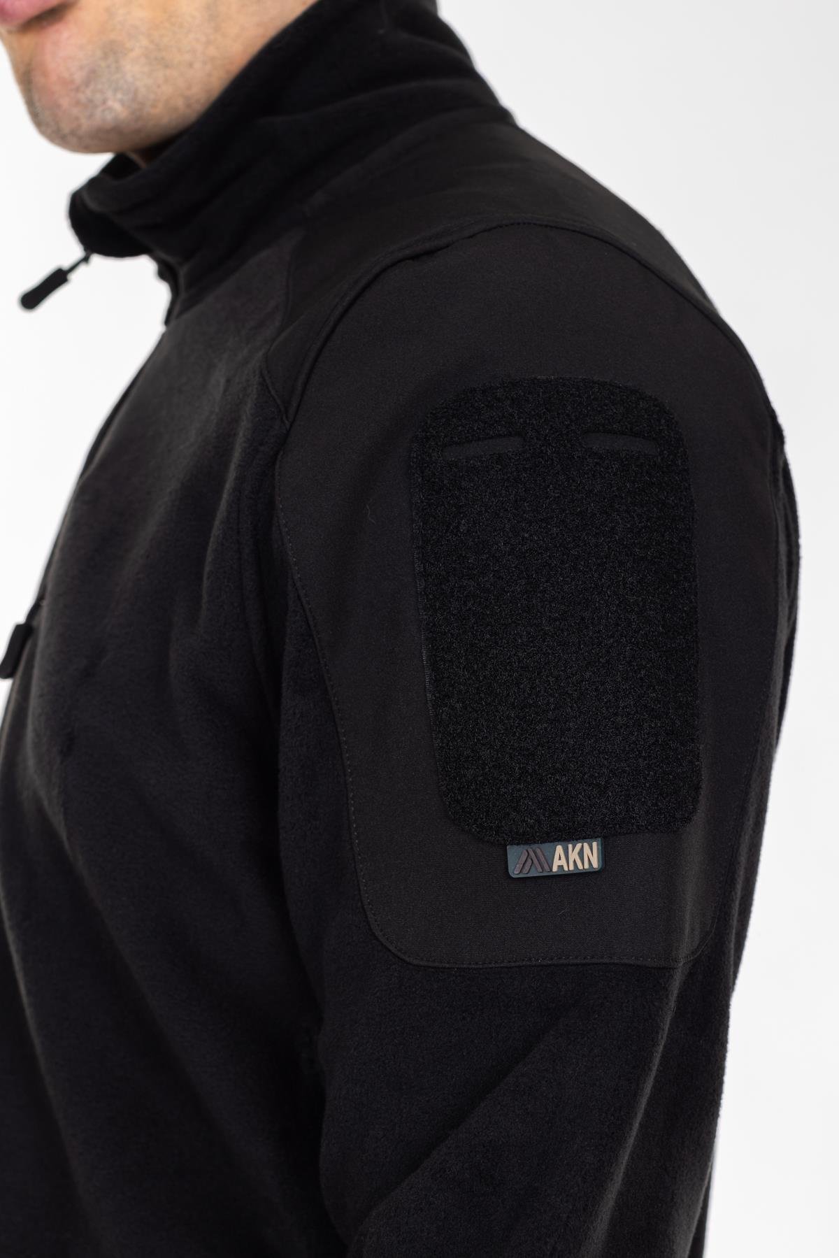 AKN 02 Polar Mont-Siyah