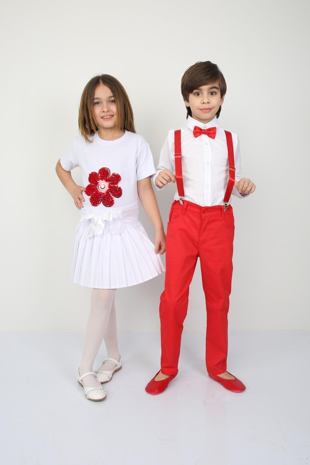 23 Nisan Kız Çocuk Çiçekli T-shirt Beyaz Pileli Etek Kombin Erkek Çocuk Gömlek Pantolon Takım Gösteri Kıyafetleri