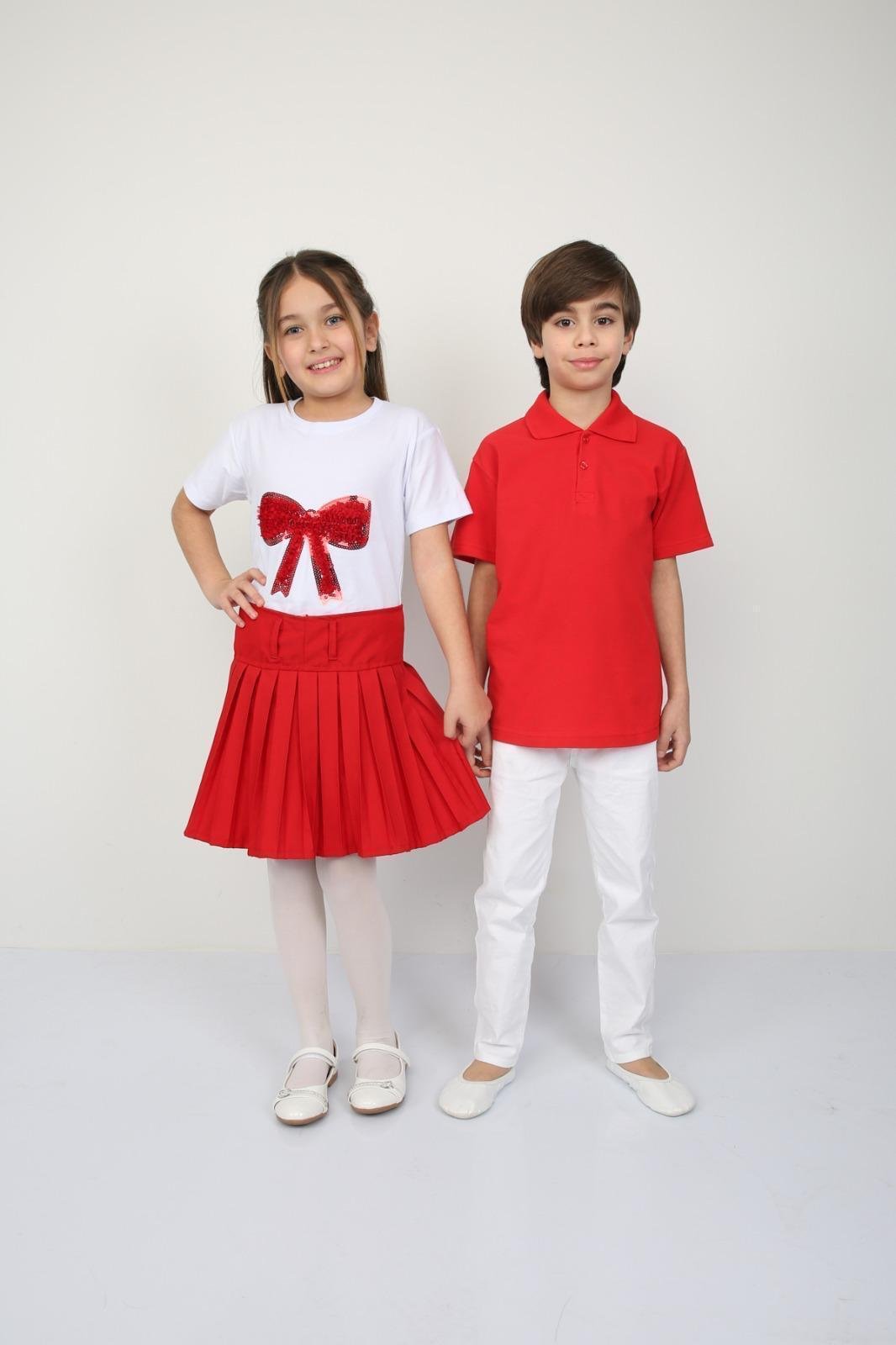 23 Nisan Kız Çocuk Fiyonklu T-shirt Kırmızı Pileli Etek Kombin Erkek Çocuk Lakost Pantolon Takım Gösteri Kıyafetleri