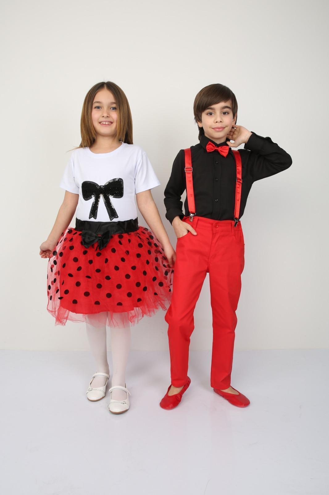 23 Nisan Kız Çocuk Fiyonlu T-shirt Kırmızı Puantiyeli Tütü Etek Kombin Erkek Çocuk Gömlek Pantolon Takım Gösteri Kıyafetleri