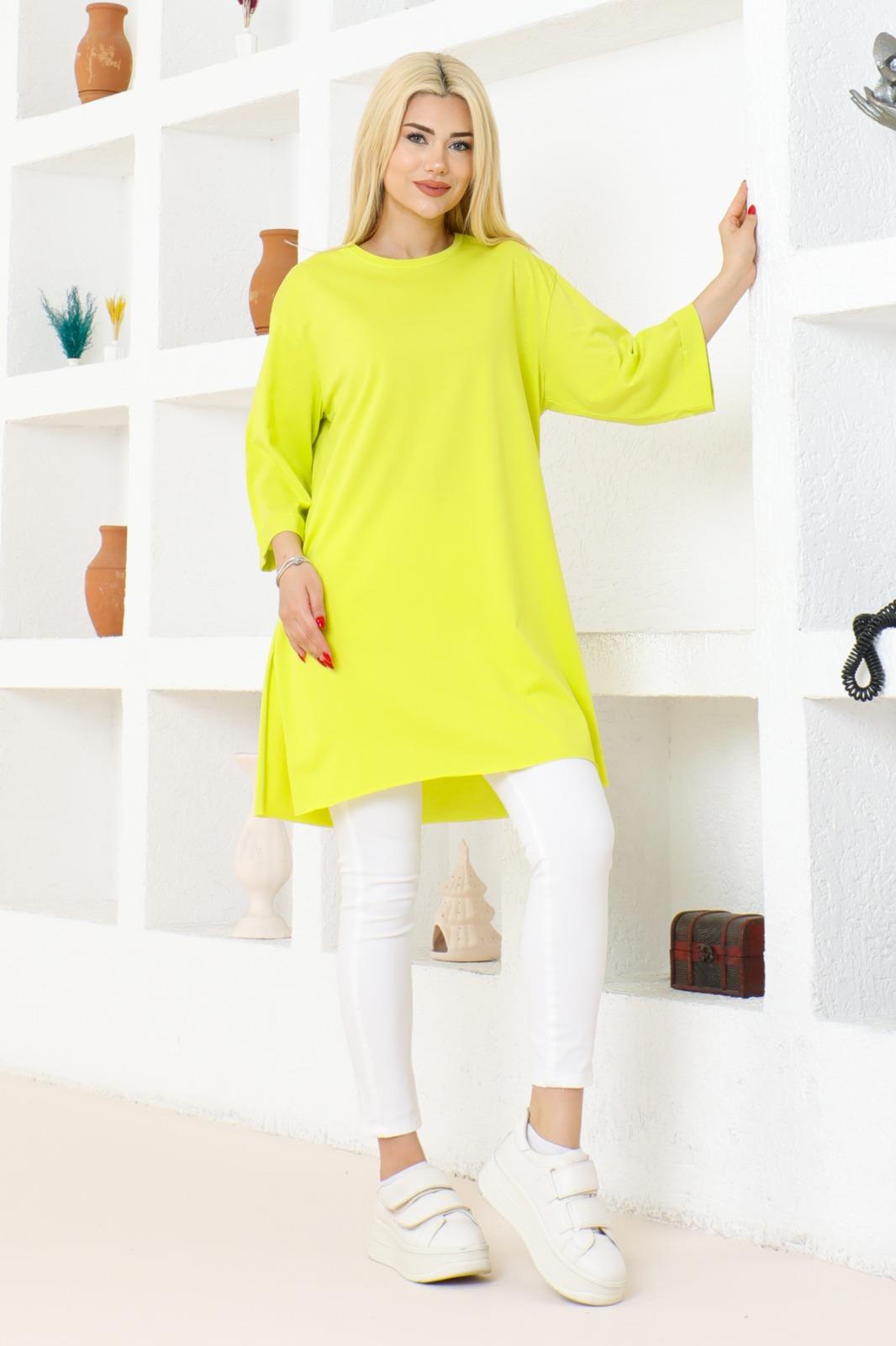 KADIN OVERSİZE RAHAT KALIP KISA KOL DÜZ BASİC YANDAN YIRTMAÇLI İÇLİK  SARI RENK T-SHIRT