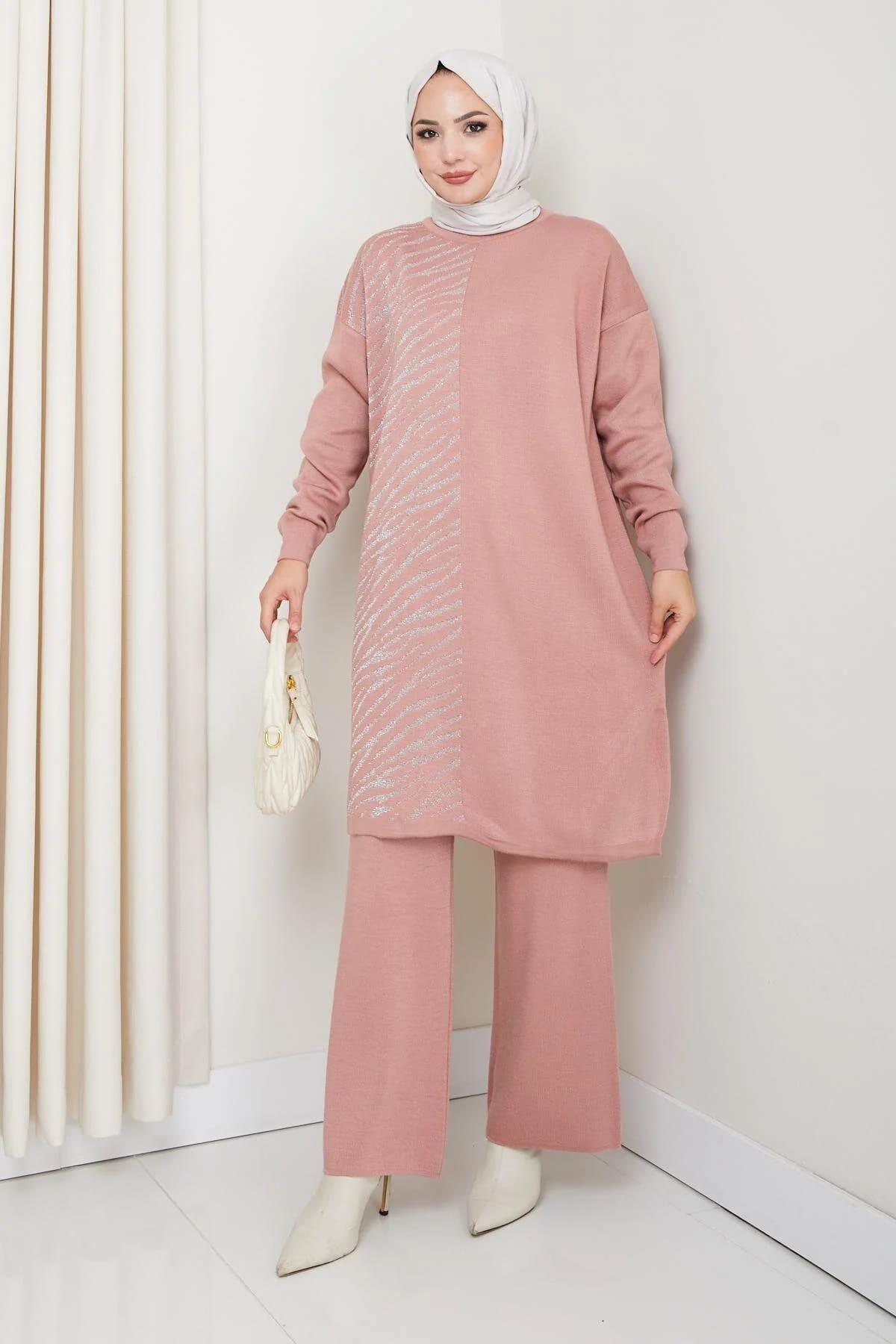 Kadın Pembe Zebra Desenli Triko Tunik – Uzun Kol Rahat Kalıp