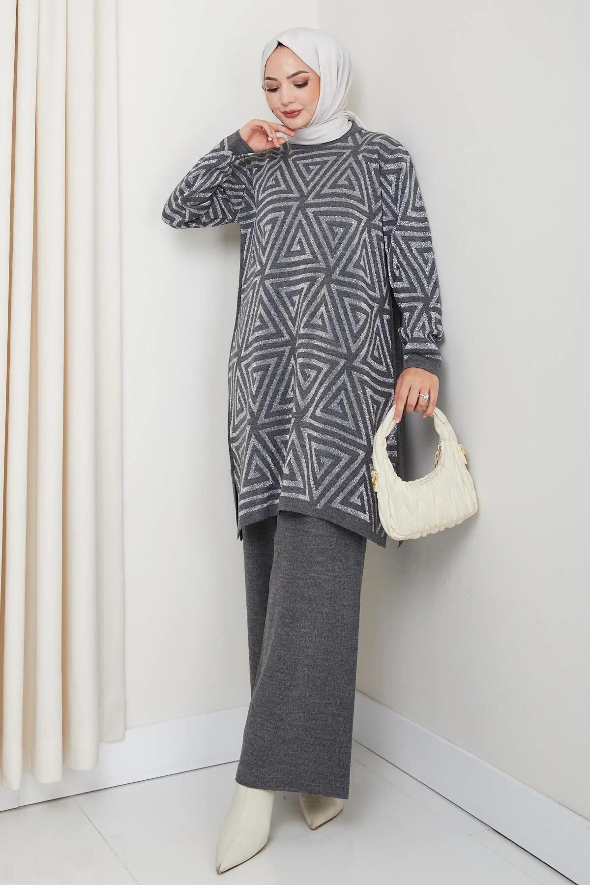 Kadın Salaş Model Geometrik Desenli Tesettür Triko Tunik