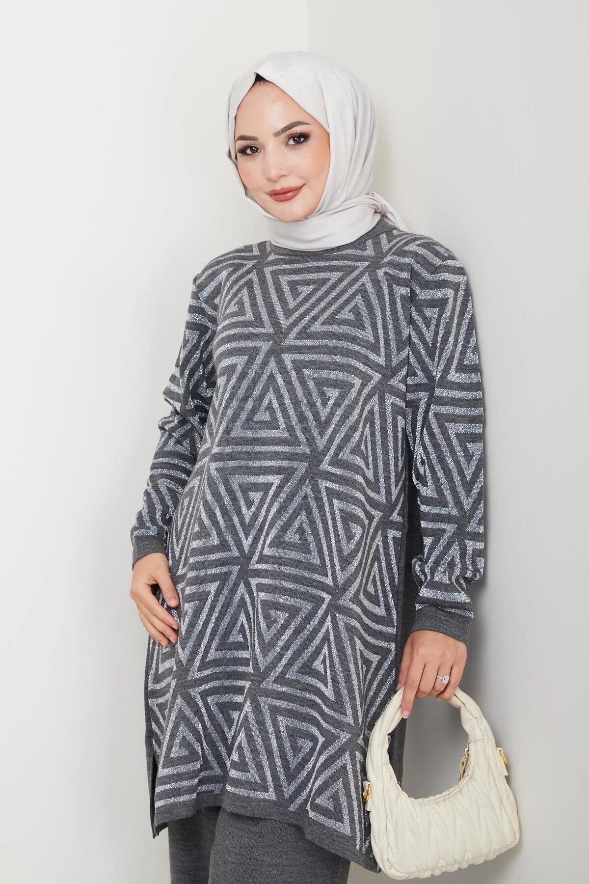 Kadın Salaş Model Geometrik Desenli Tesettür Triko Tunik