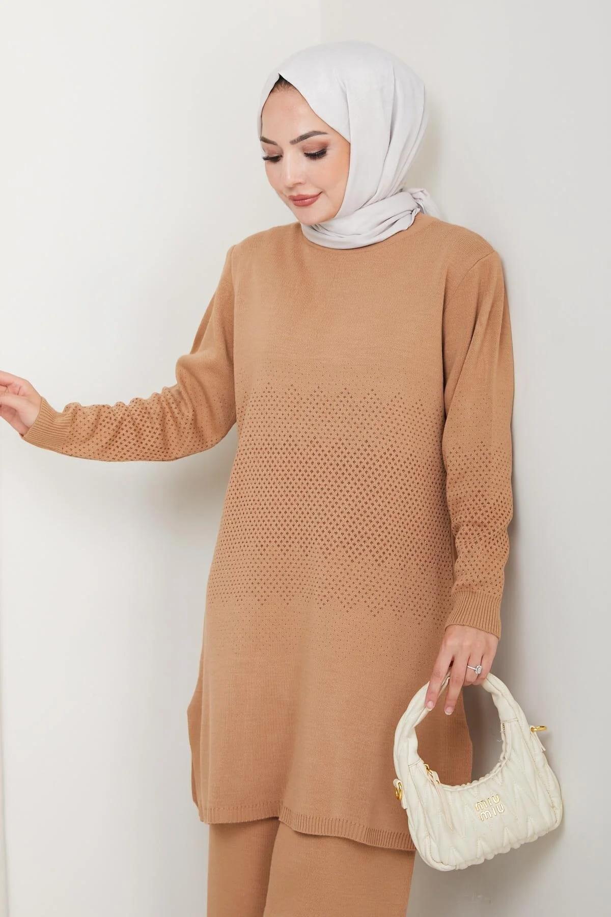 Kadın Simli Desenli Triko Tesettür Kazak – Şık Günlük Model