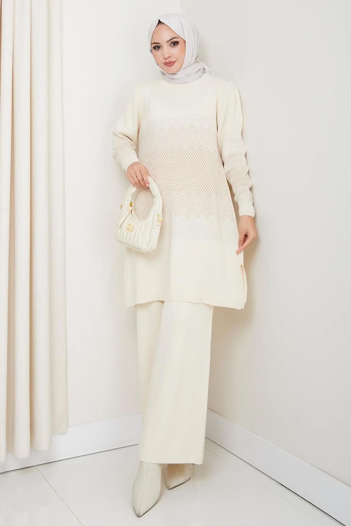 Kadın Simli Desenli Triko Tesettür Kazak – Şık Günlük Model